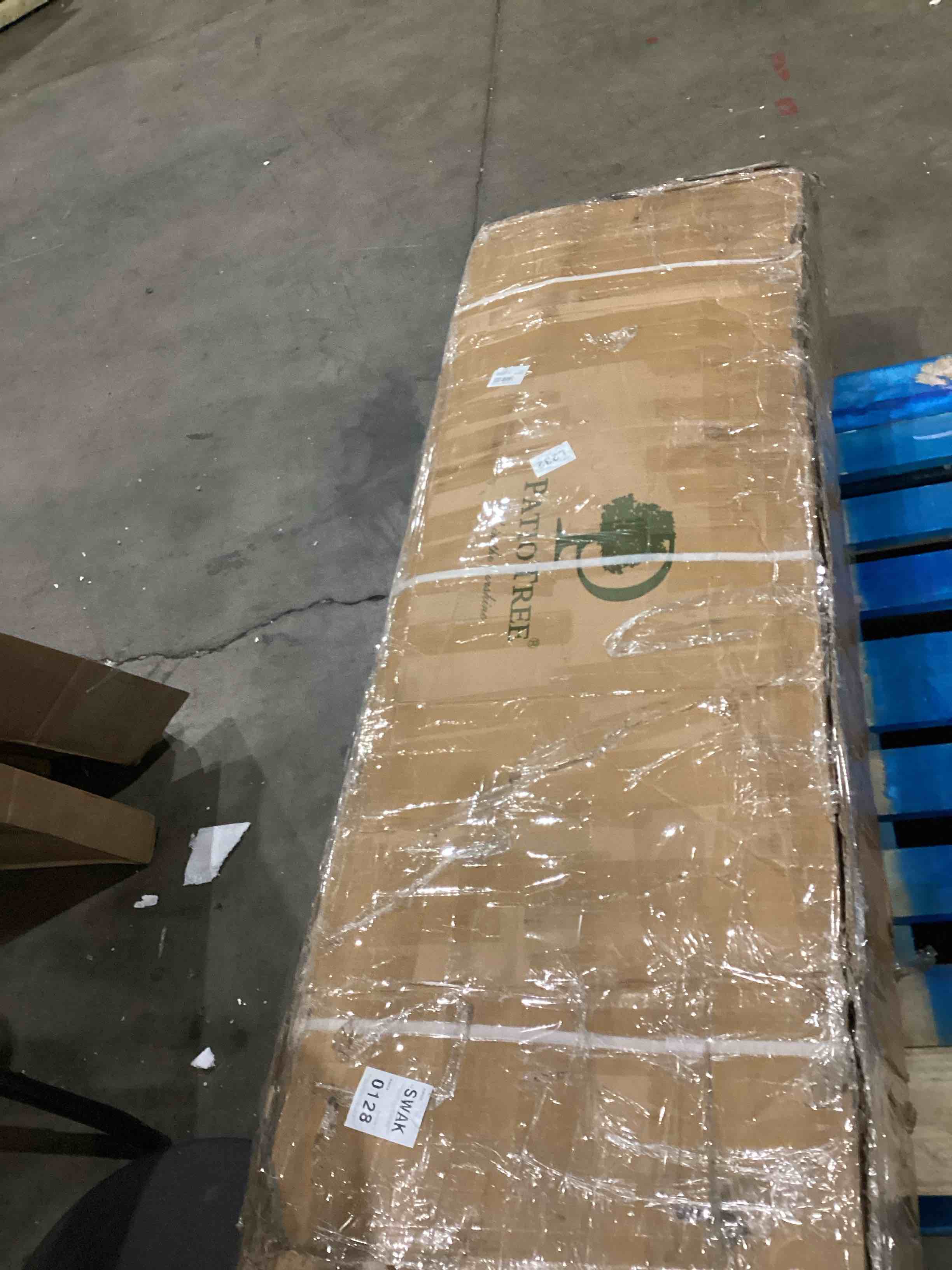 https://s3.amazonaws.com/lotting-images-prod/bidfta/GRA1992112_1756493520371.jpeg