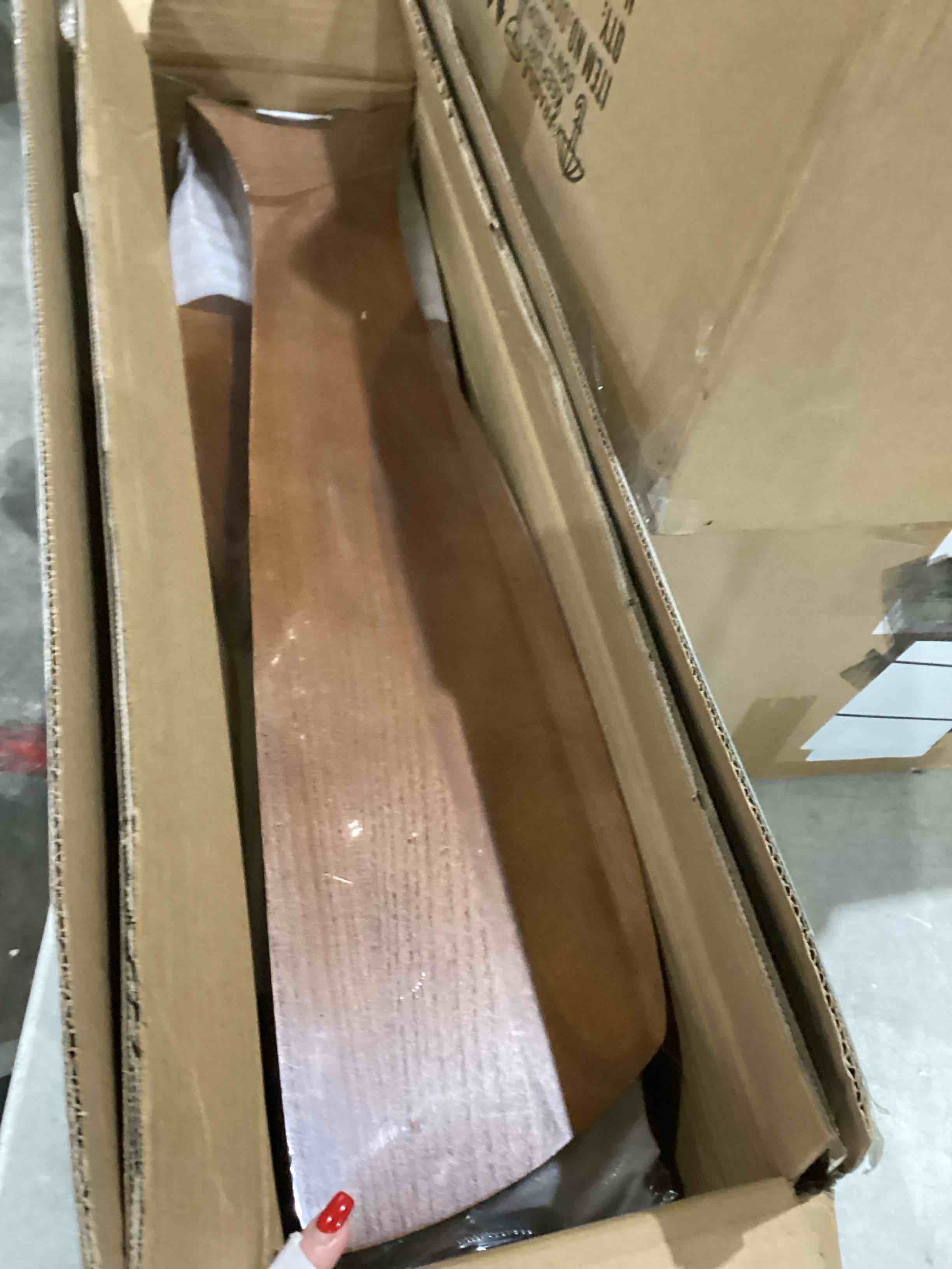 https://s3.amazonaws.com/lotting-images-prod/bidfta/GRA1992281_1757003748015.jpeg