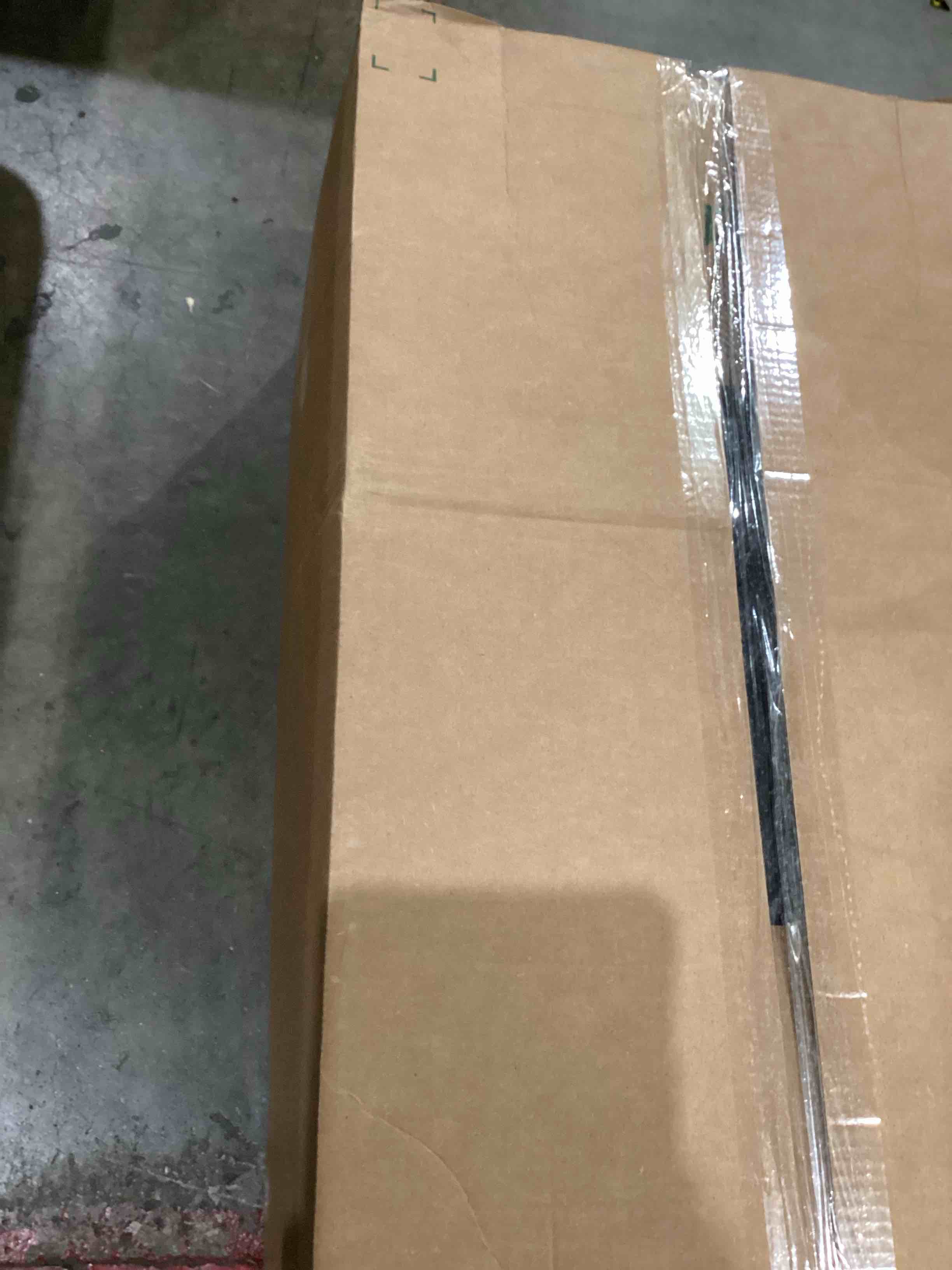 https://s3.amazonaws.com/lotting-images-prod/bidfta/GRA1992408_1757353137445.jpeg