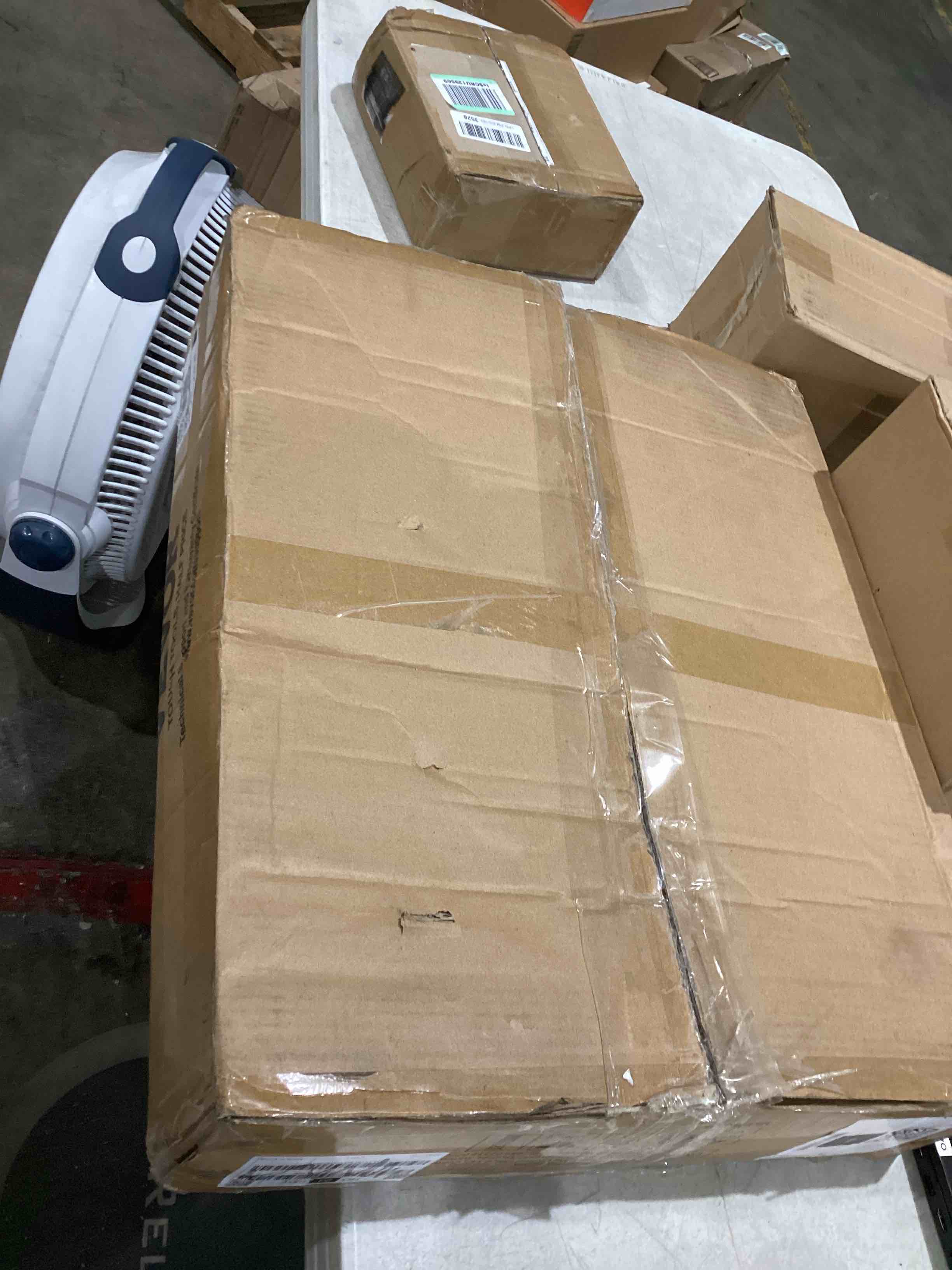 https://s3.amazonaws.com/lotting-images-prod/bidfta/GRA1992476_1757431909458.jpeg
