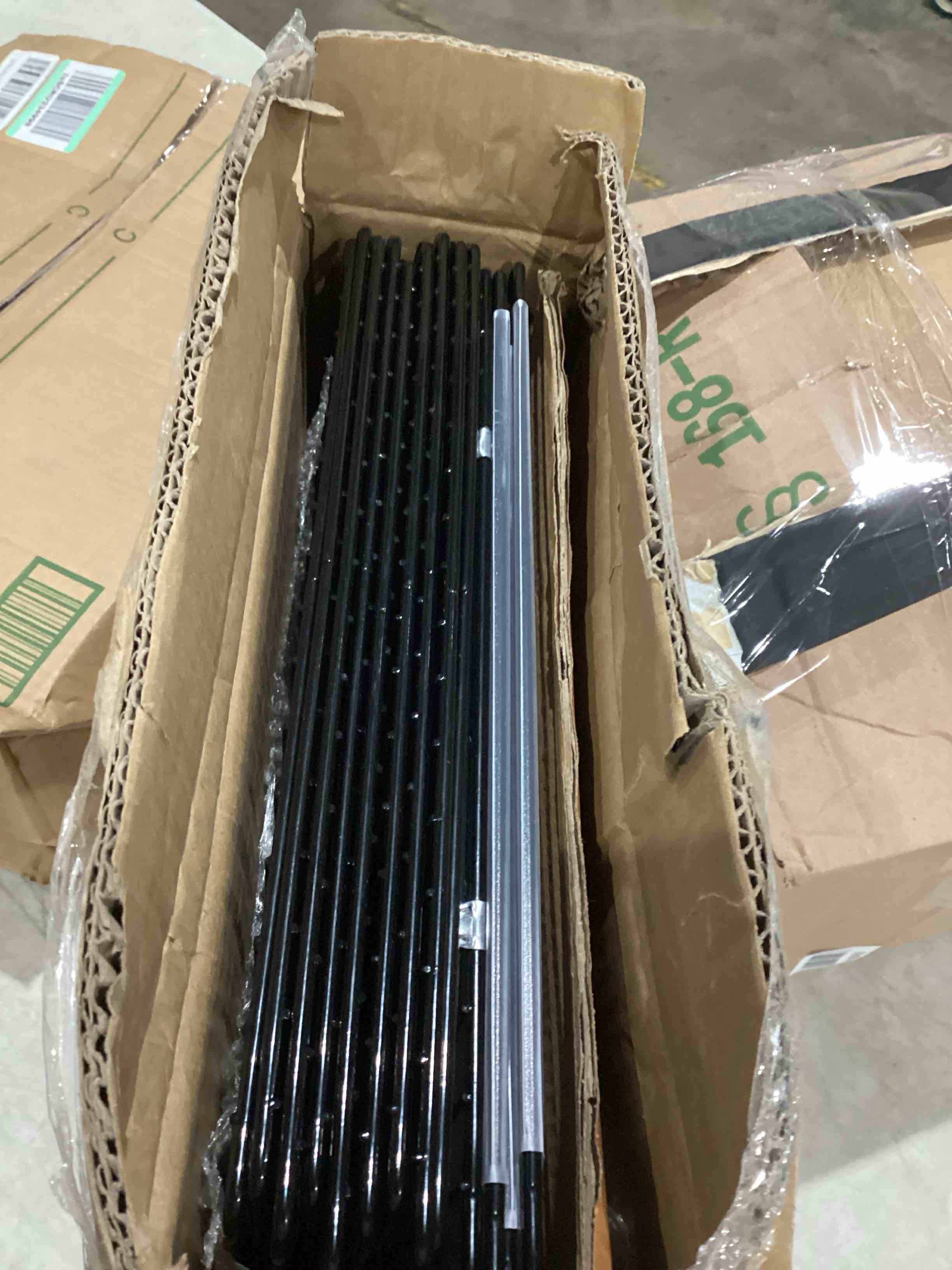 https://s3.amazonaws.com/lotting-images-prod/bidfta/GRA1992492_1757440164220.jpeg