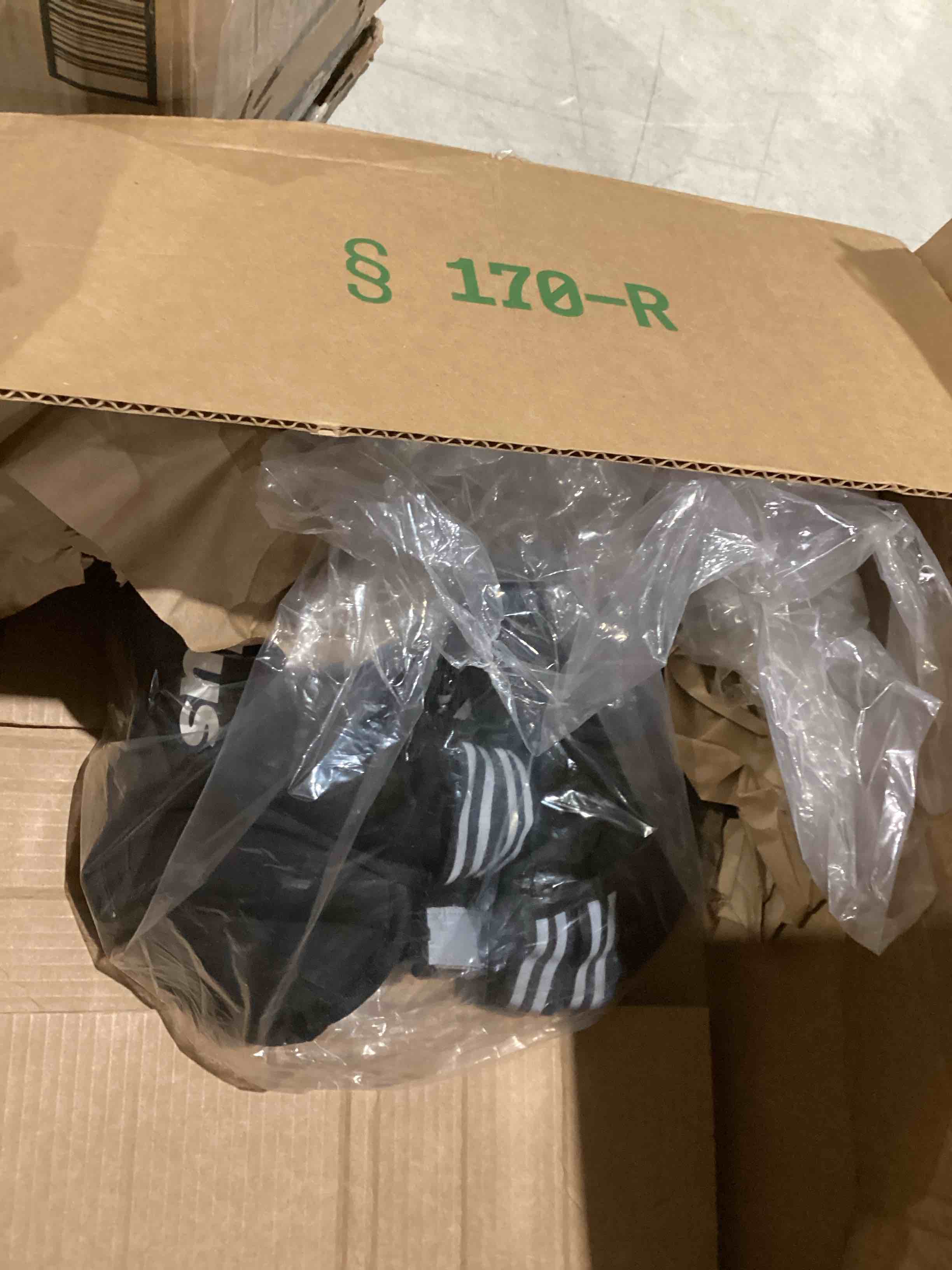 https://s3.amazonaws.com/lotting-images-prod/bidfta/GRA1992494_1757440336633.jpeg
