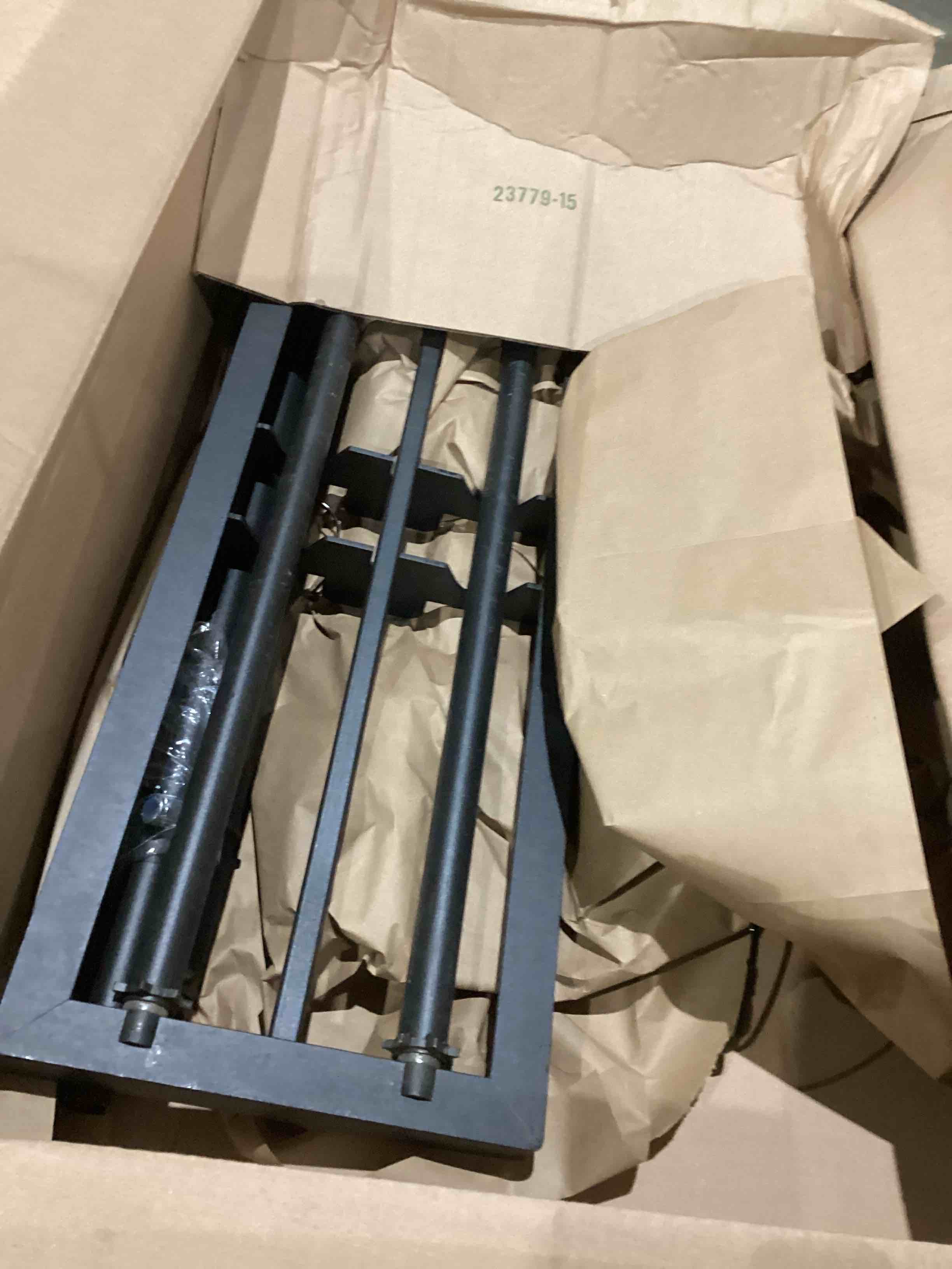 https://s3.amazonaws.com/lotting-images-prod/bidfta/GRA1992500_1757442927994.jpeg