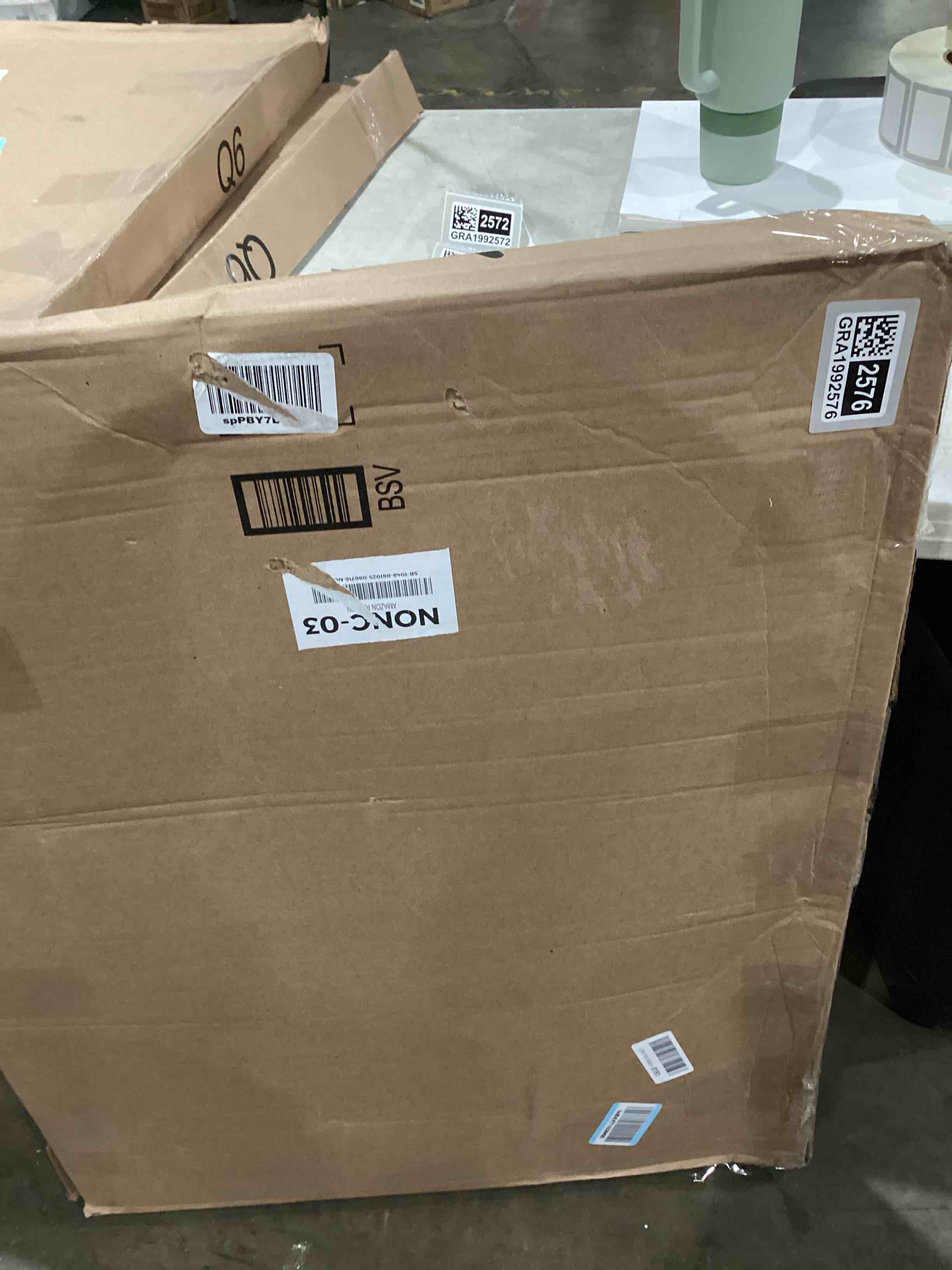 https://s3.amazonaws.com/lotting-images-prod/bidfta/GRA1992576_1757525163615.jpeg