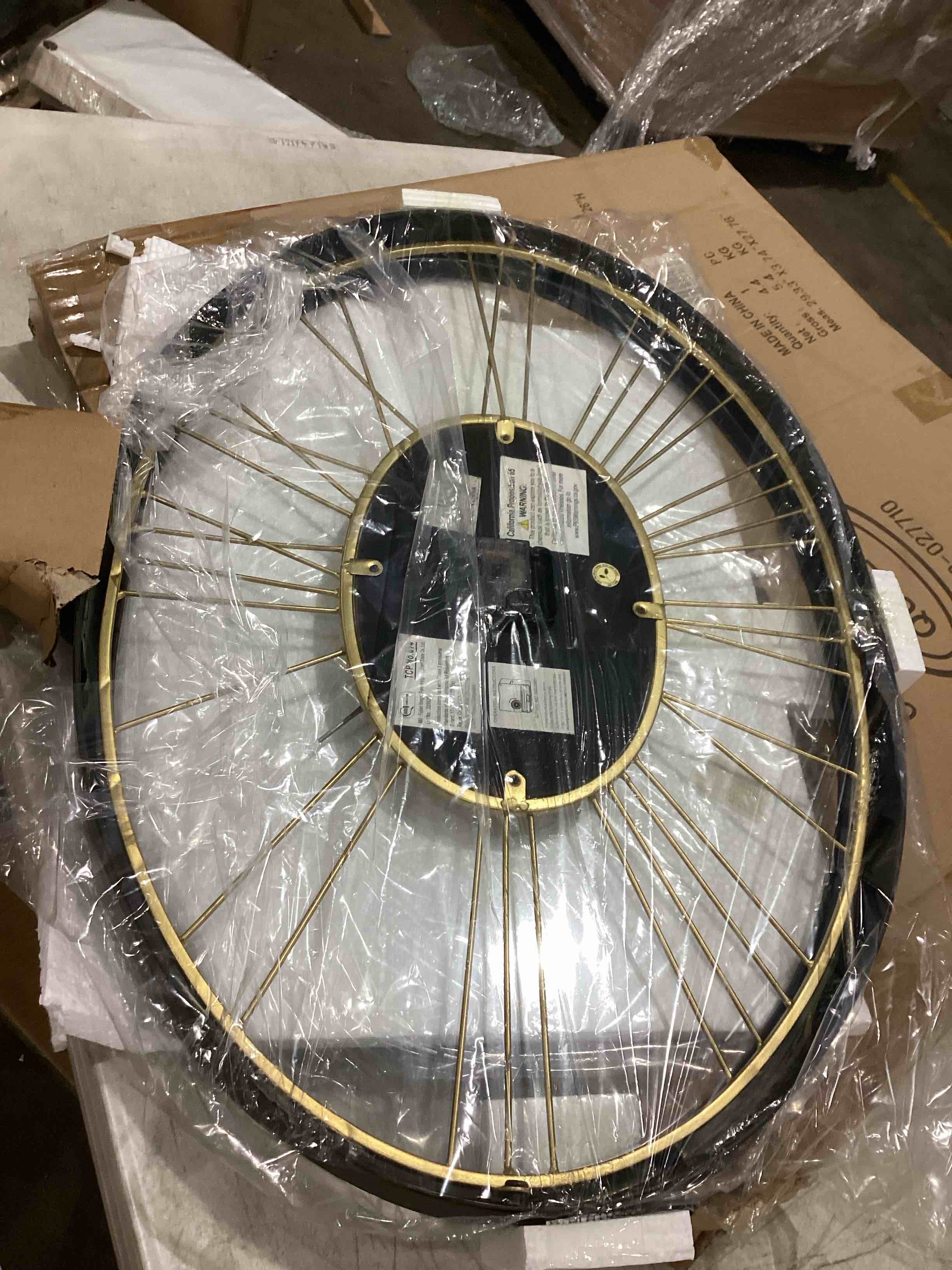 https://s3.amazonaws.com/lotting-images-prod/bidfta/GRA1992727_1757701629215.jpeg