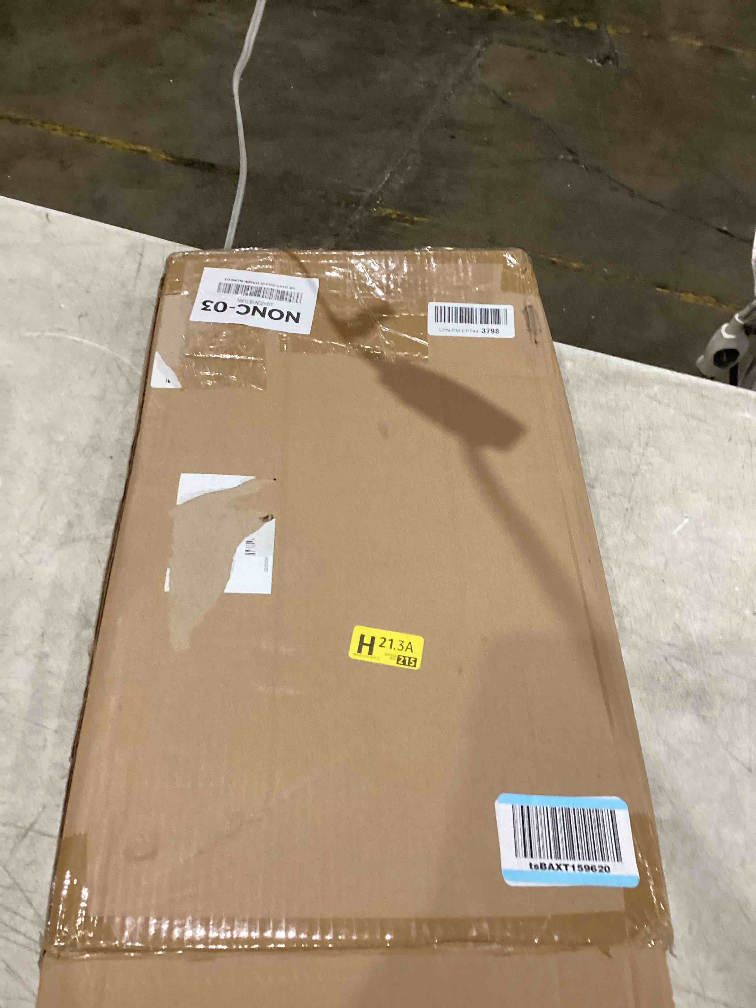 https://s3.amazonaws.com/lotting-images-prod/bidfta/GRA1992766_1757945457232.jpeg