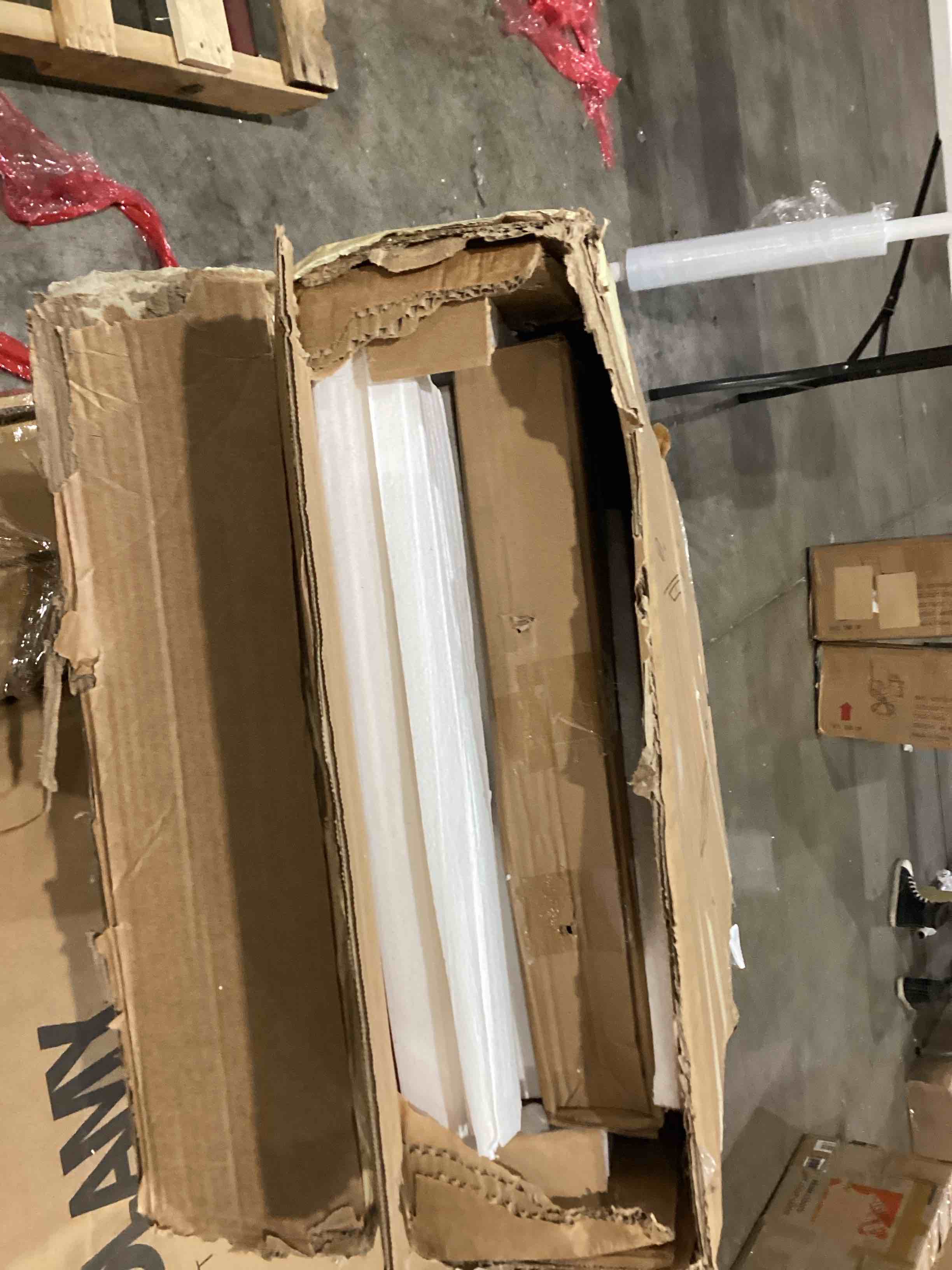 https://s3.amazonaws.com/lotting-images-prod/bidfta/GRA1993012_1750691419048.jpeg