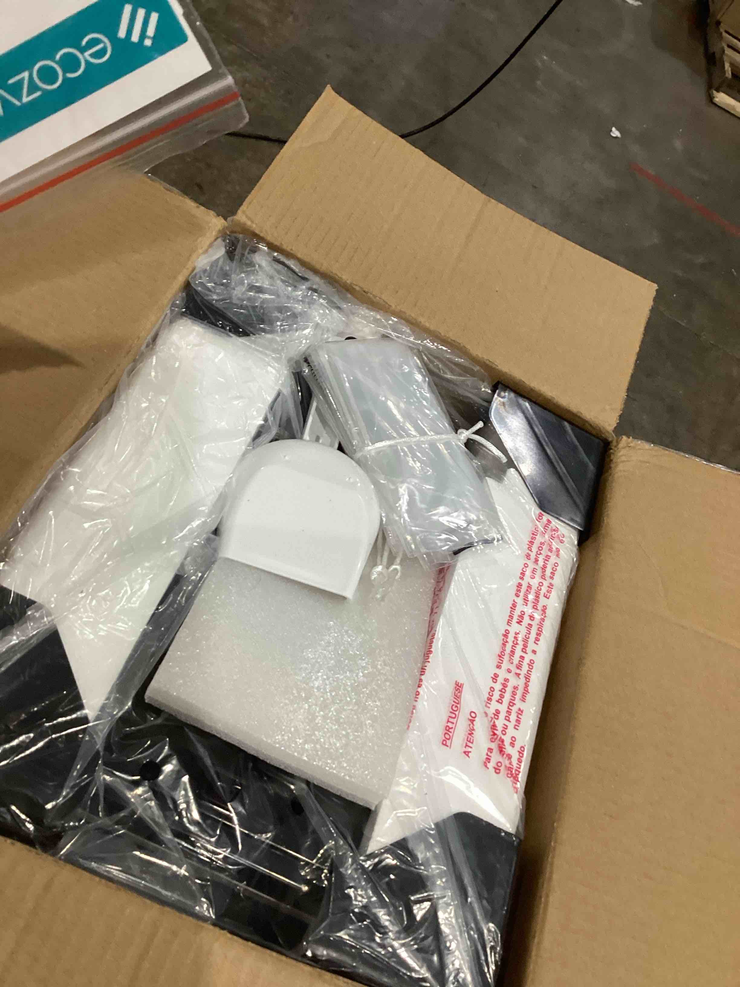 https://s3.amazonaws.com/lotting-images-prod/bidfta/GRA1993392_1751035690211.jpeg