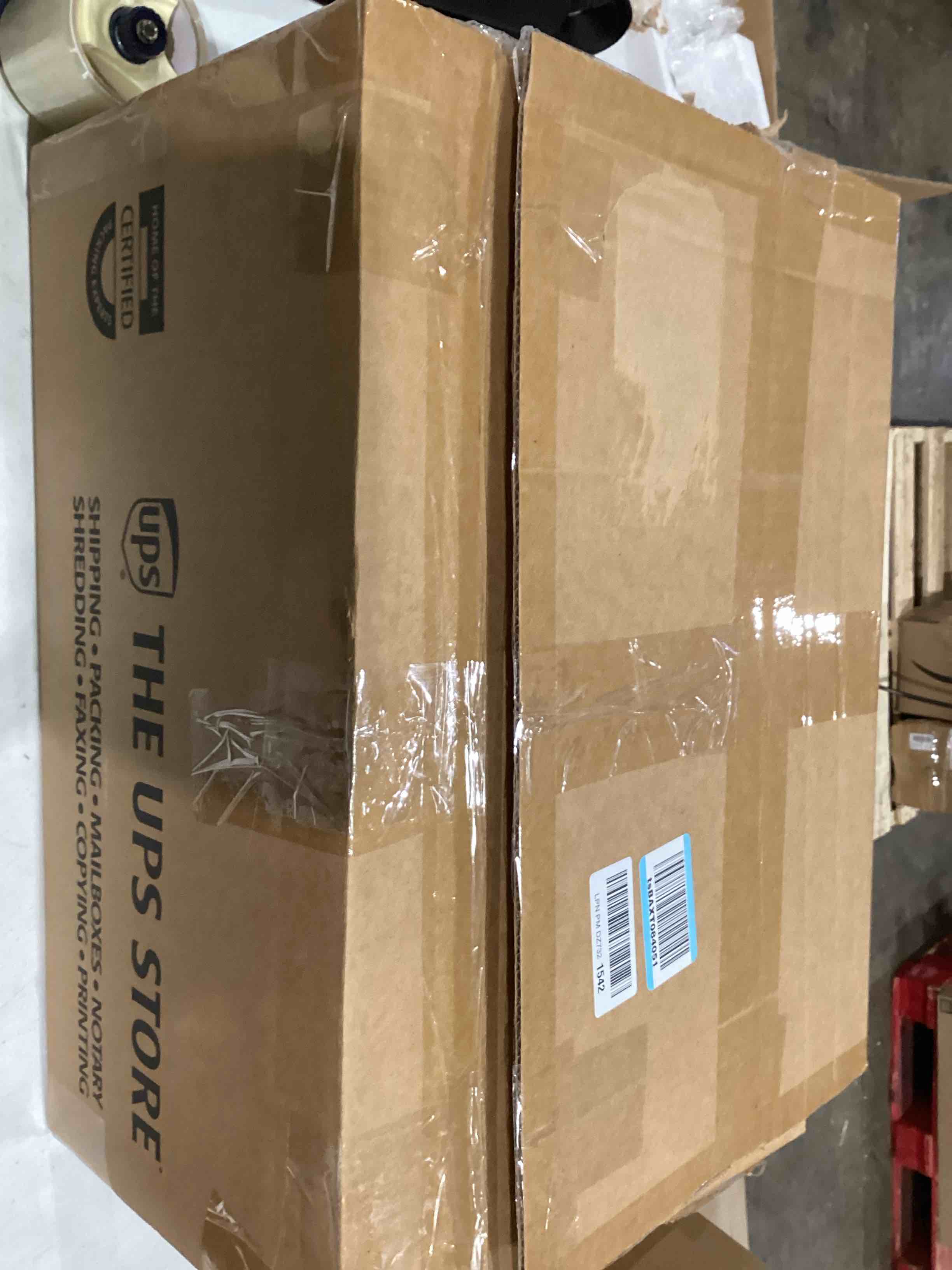 https://s3.amazonaws.com/lotting-images-prod/bidfta/GRA1993549_1751284838422.jpeg