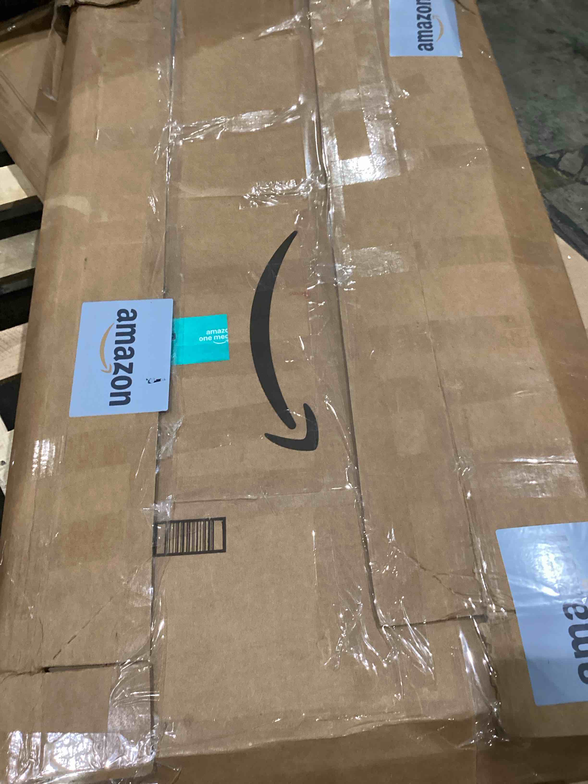 https://s3.amazonaws.com/lotting-images-prod/bidfta/GRA1993612_1751374176725.jpeg