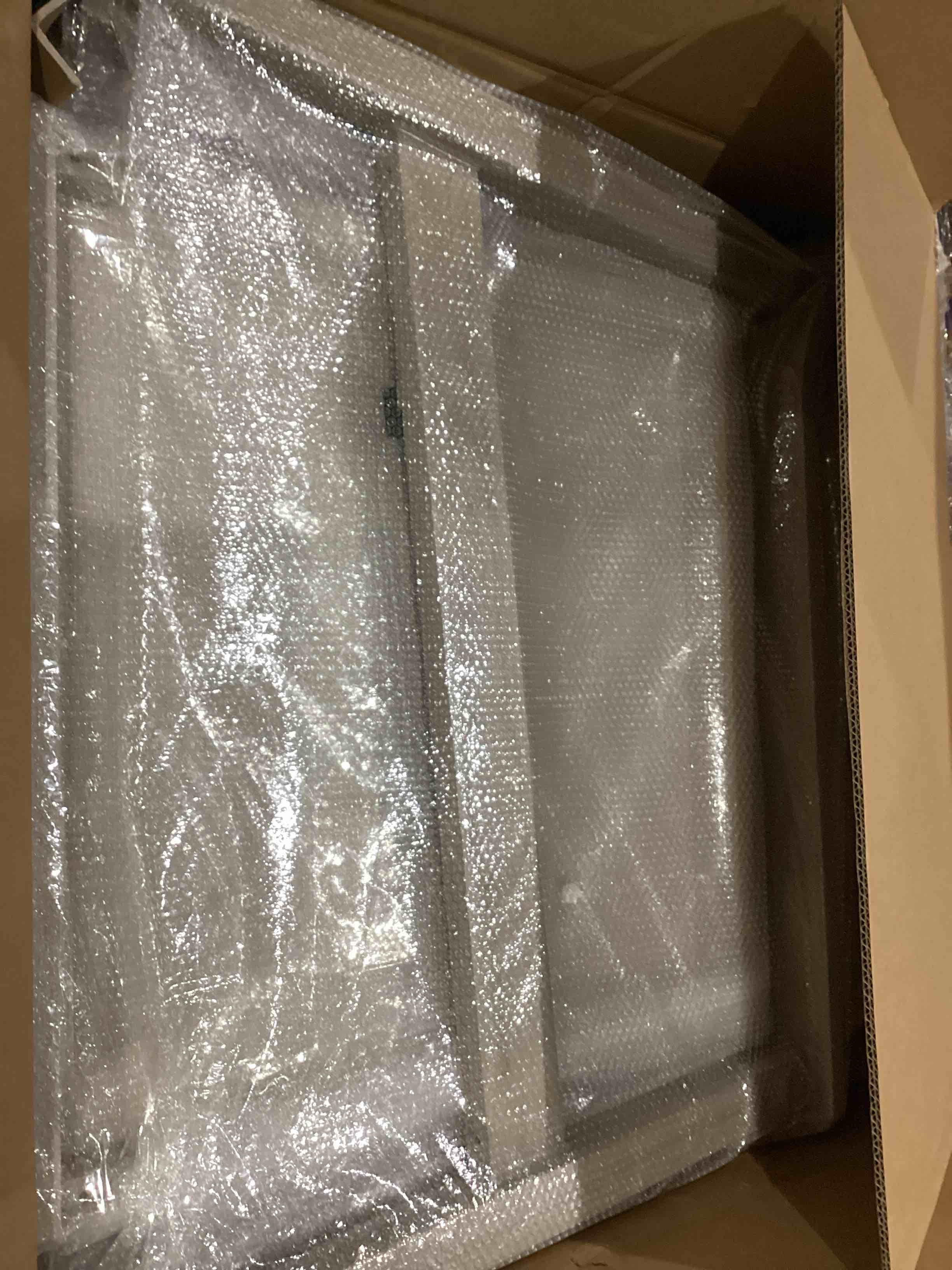 https://s3.amazonaws.com/lotting-images-prod/bidfta/GRA1993617_1751373039042.jpeg