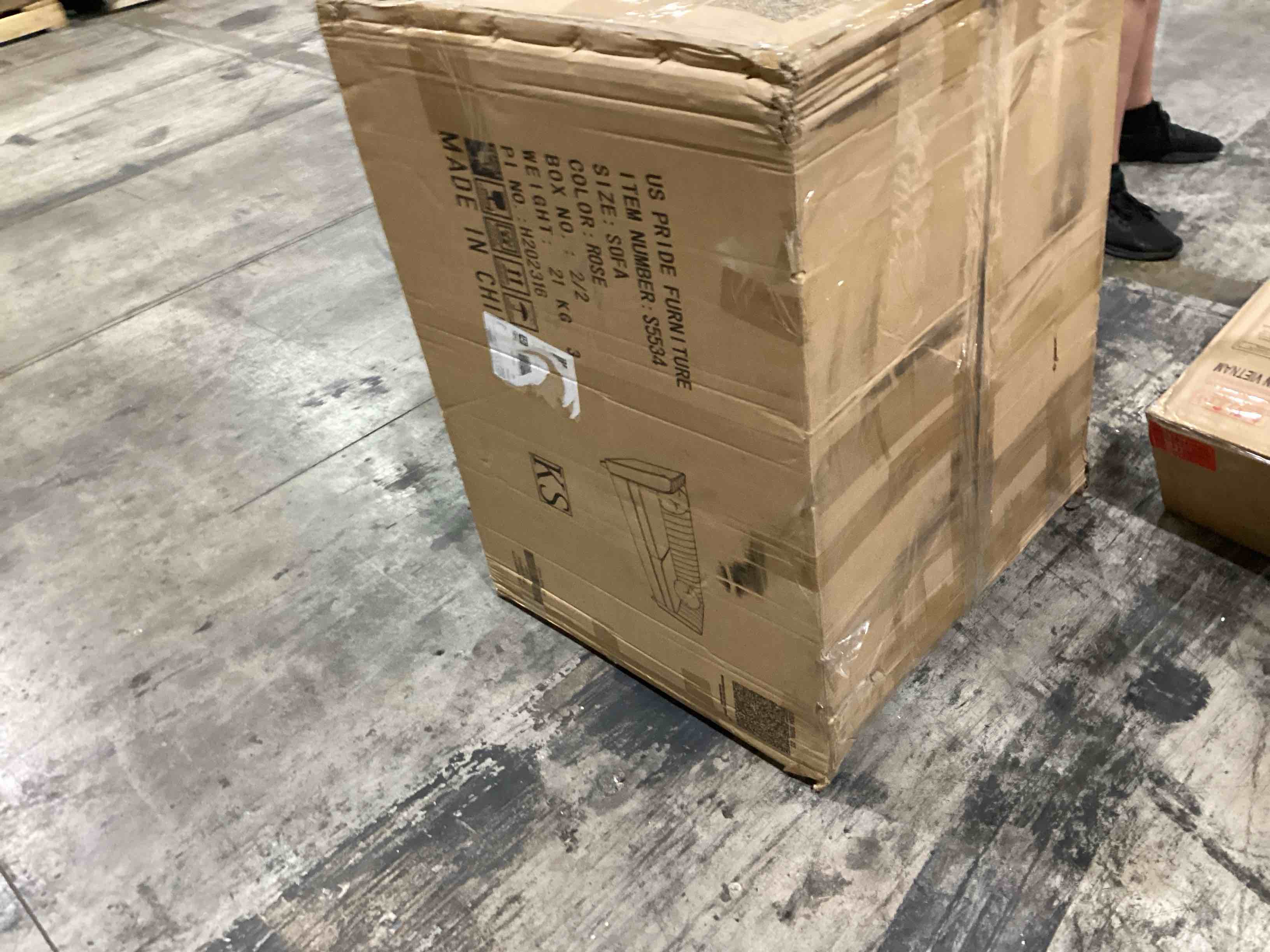https://s3.amazonaws.com/lotting-images-prod/bidfta/GRA1993643_1751986212421.jpeg
