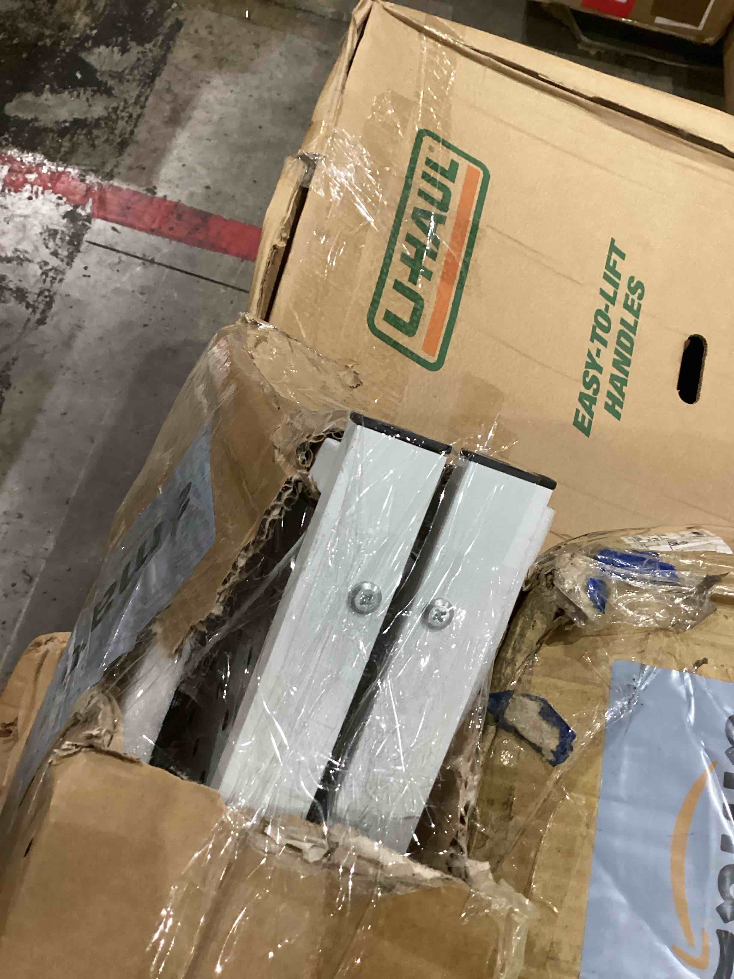 https://s3.amazonaws.com/lotting-images-prod/bidfta/GRA1993743_1751381889642.jpeg