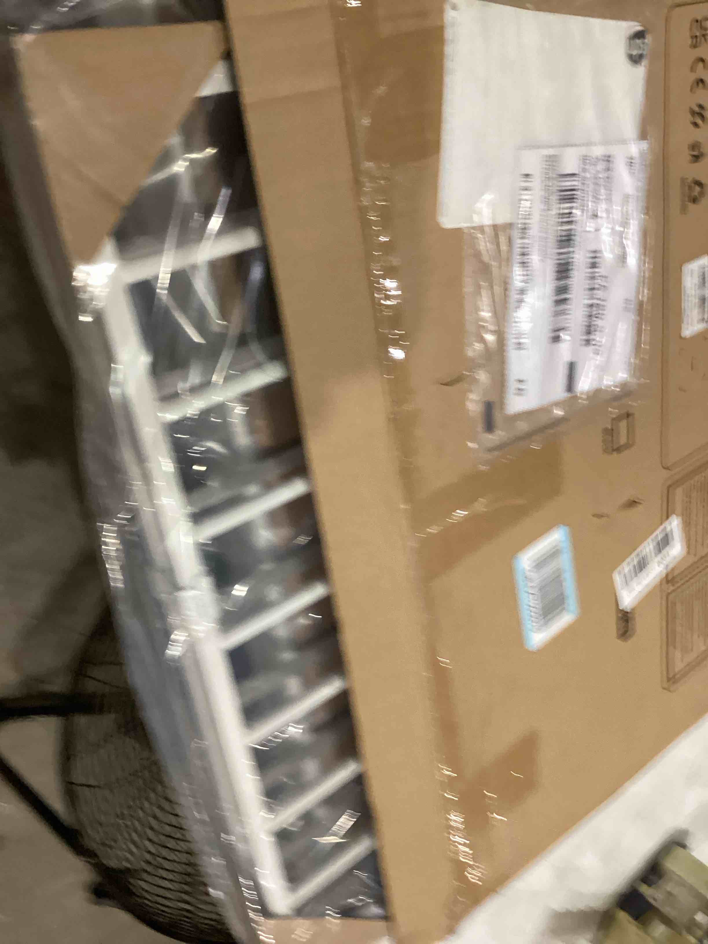 https://s3.amazonaws.com/lotting-images-prod/bidfta/GRA1993860_1751487264221.jpeg