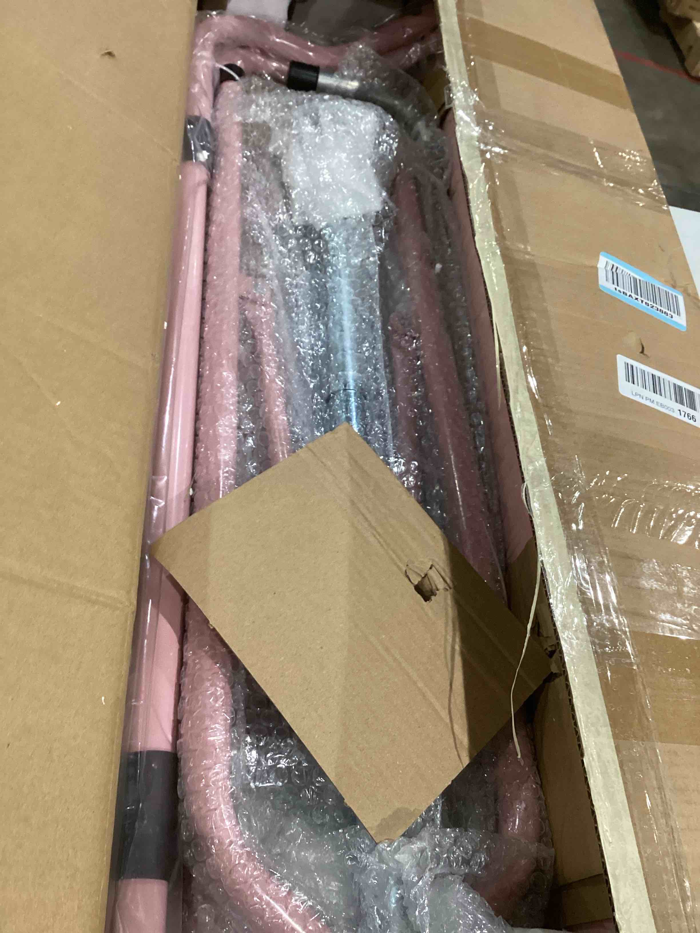 https://s3.amazonaws.com/lotting-images-prod/bidfta/GRA1993906_1751547453345.jpeg