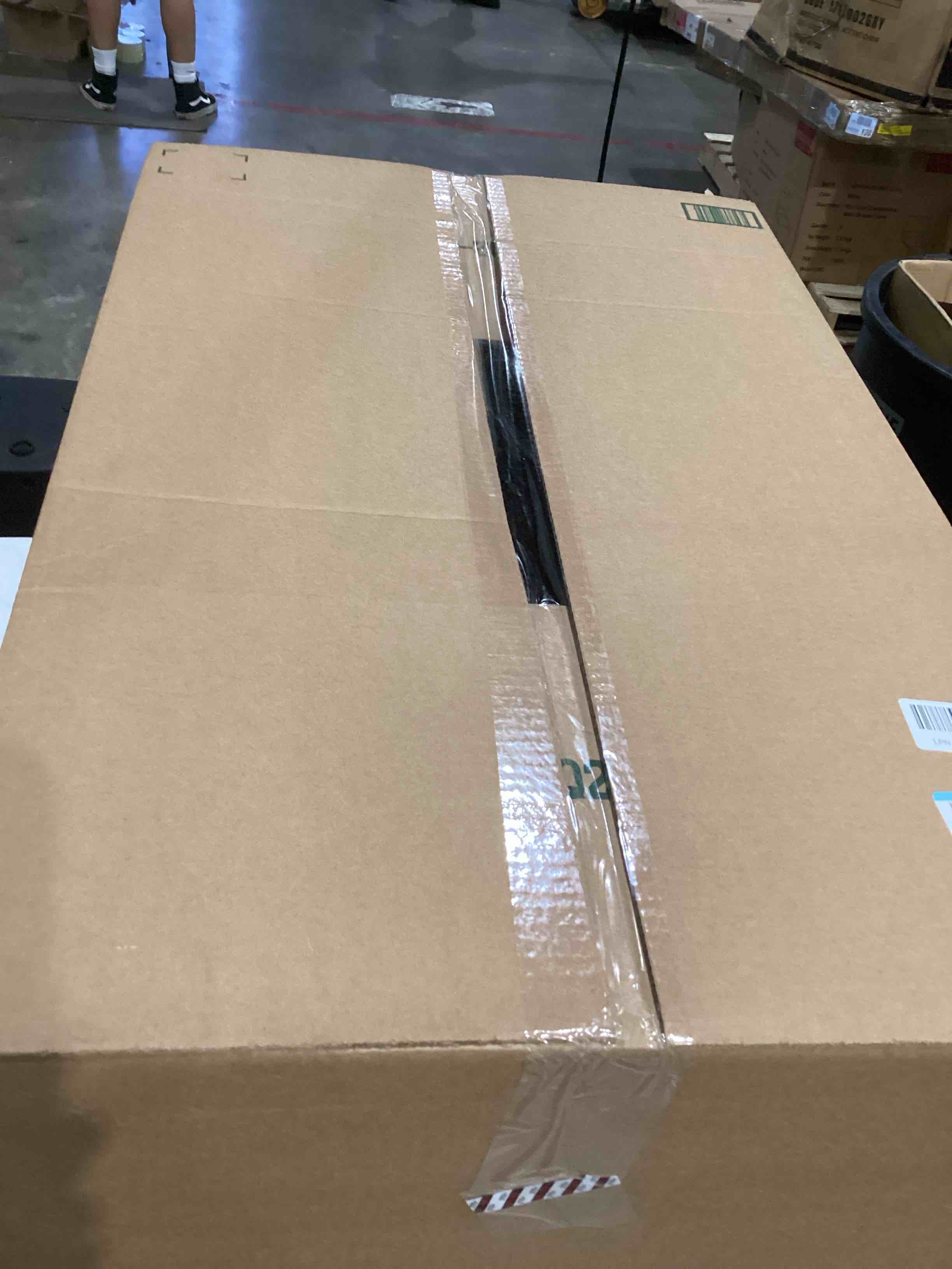 https://s3.amazonaws.com/lotting-images-prod/bidfta/GRA1993908_1751546890057.jpeg