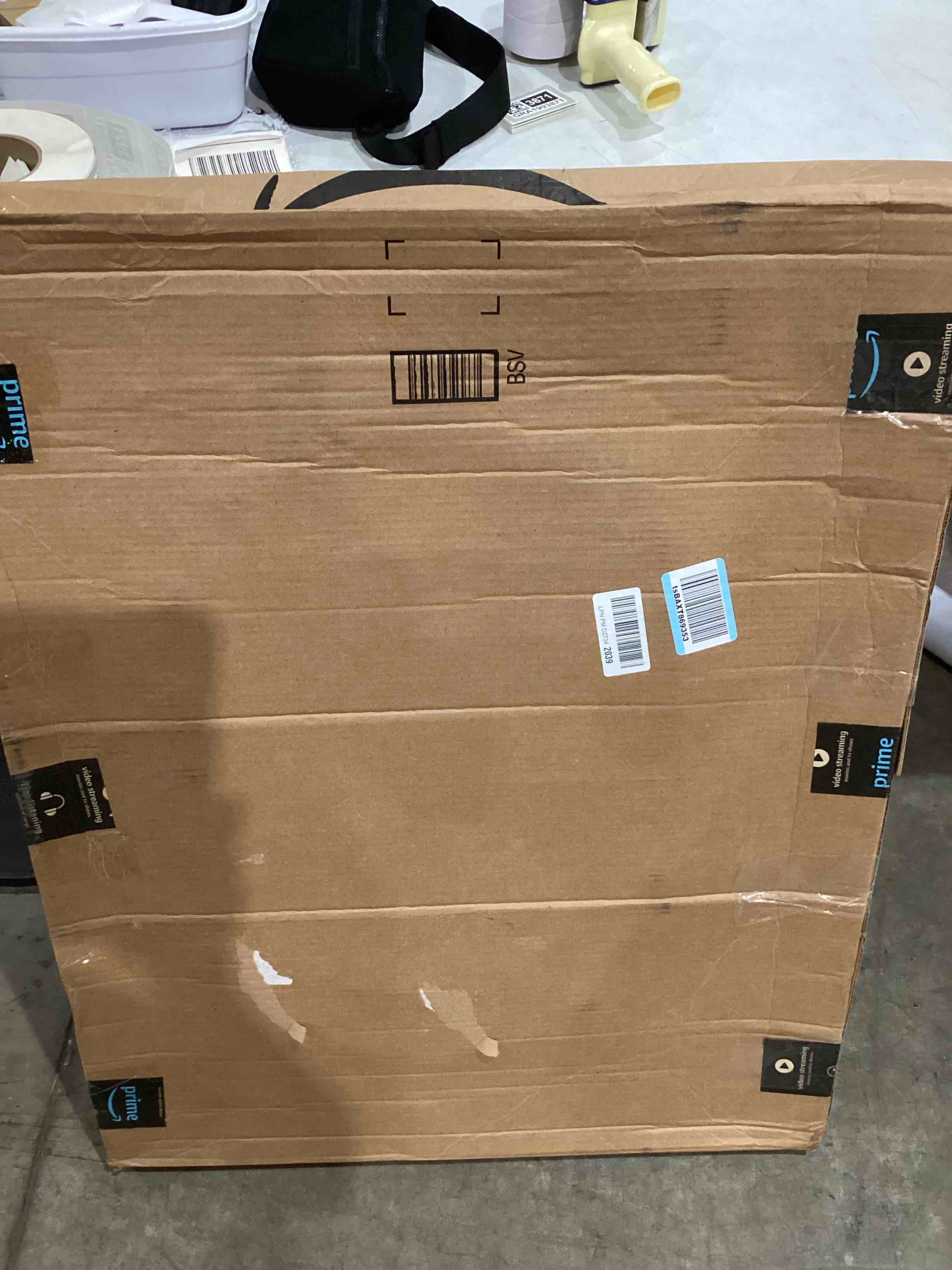 https://s3.amazonaws.com/lotting-images-prod/bidfta/GRA1993909_1751546775523.jpeg