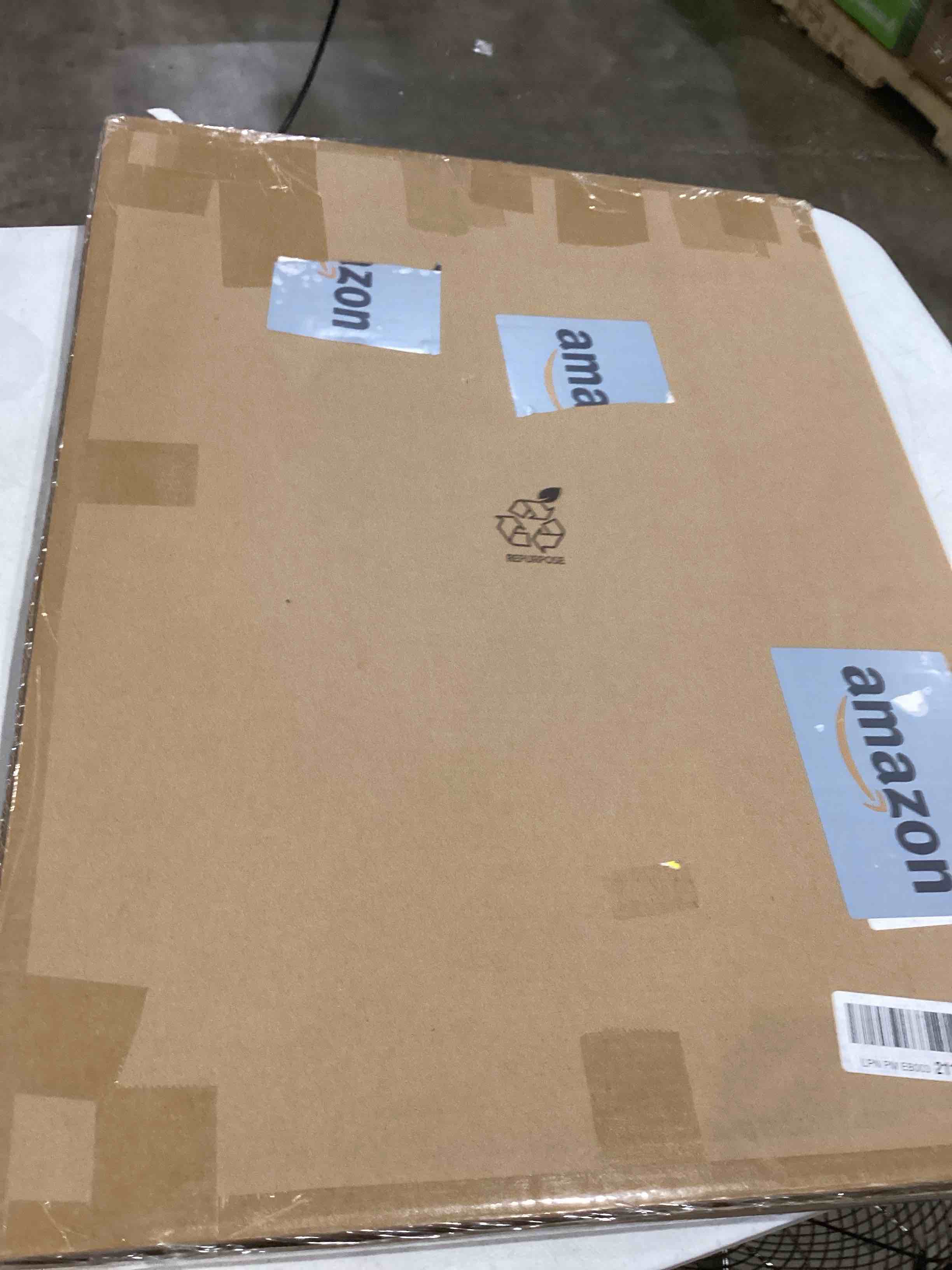 https://s3.amazonaws.com/lotting-images-prod/bidfta/GRA1994030_1751894708437.jpeg