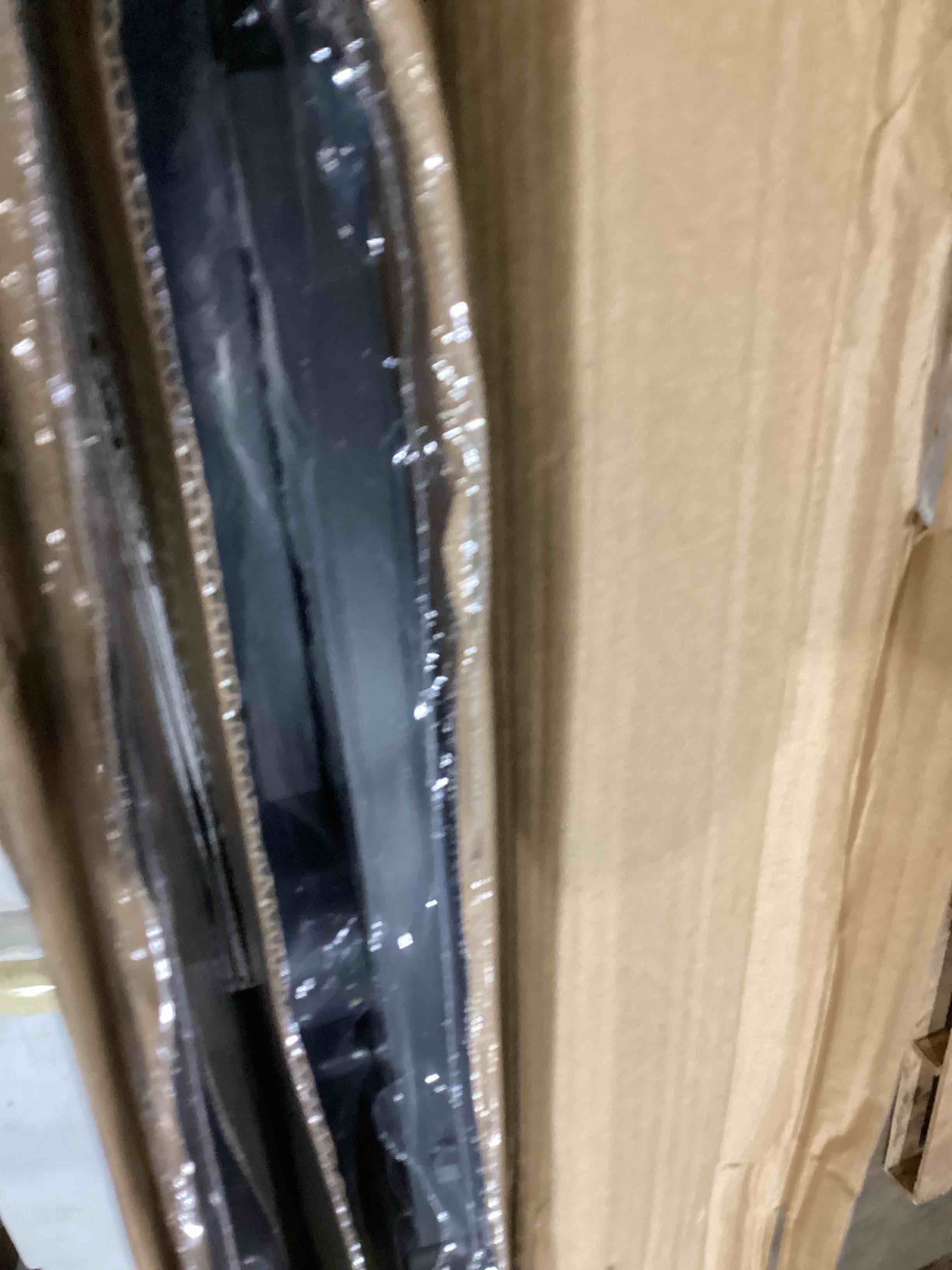 https://s3.amazonaws.com/lotting-images-prod/bidfta/GRA1994120_1751913372139.jpeg