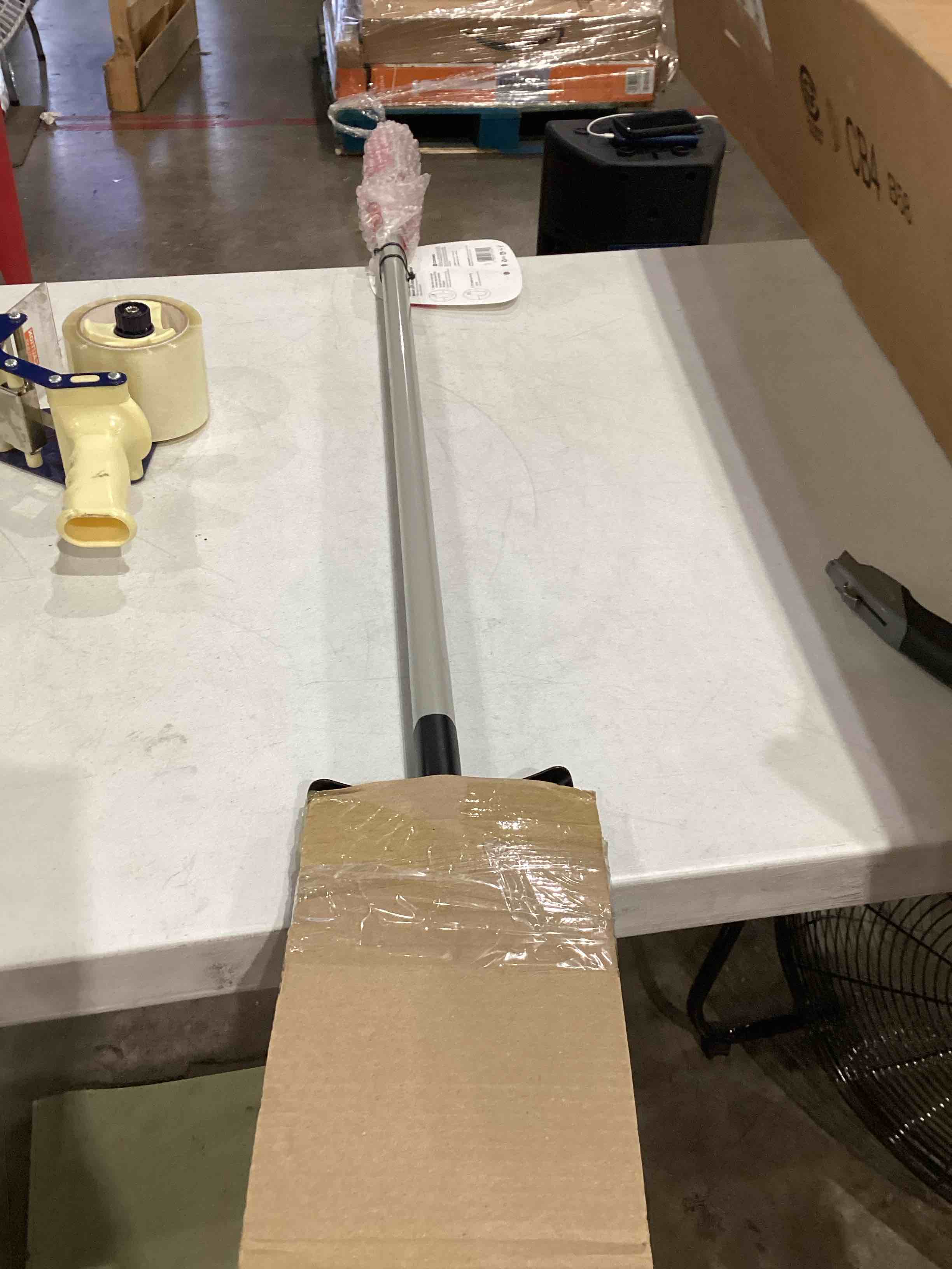 https://s3.amazonaws.com/lotting-images-prod/bidfta/GRA1994494_1752494765842.jpeg