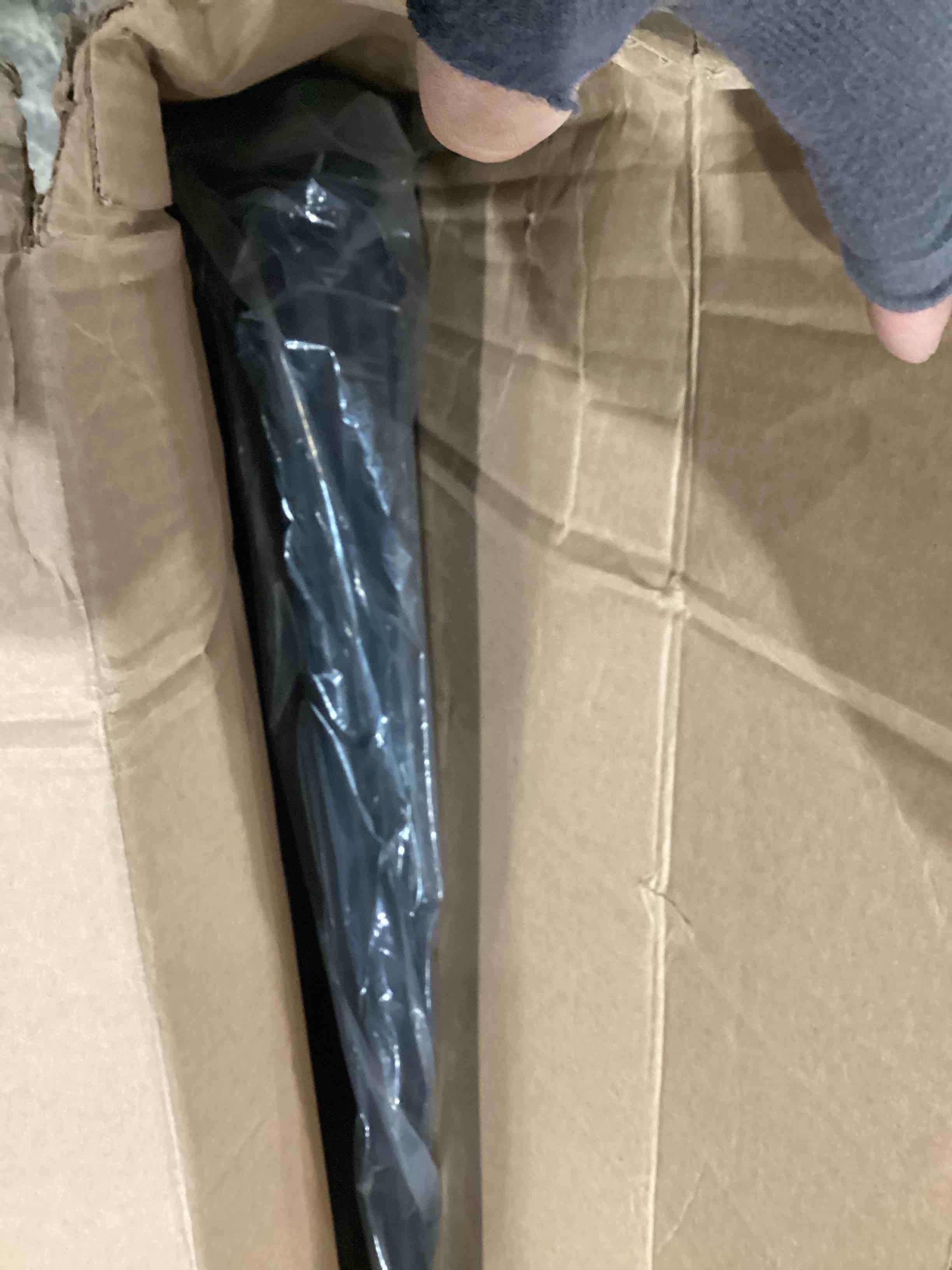 https://s3.amazonaws.com/lotting-images-prod/bidfta/GRA1994502_1752496327774.jpeg