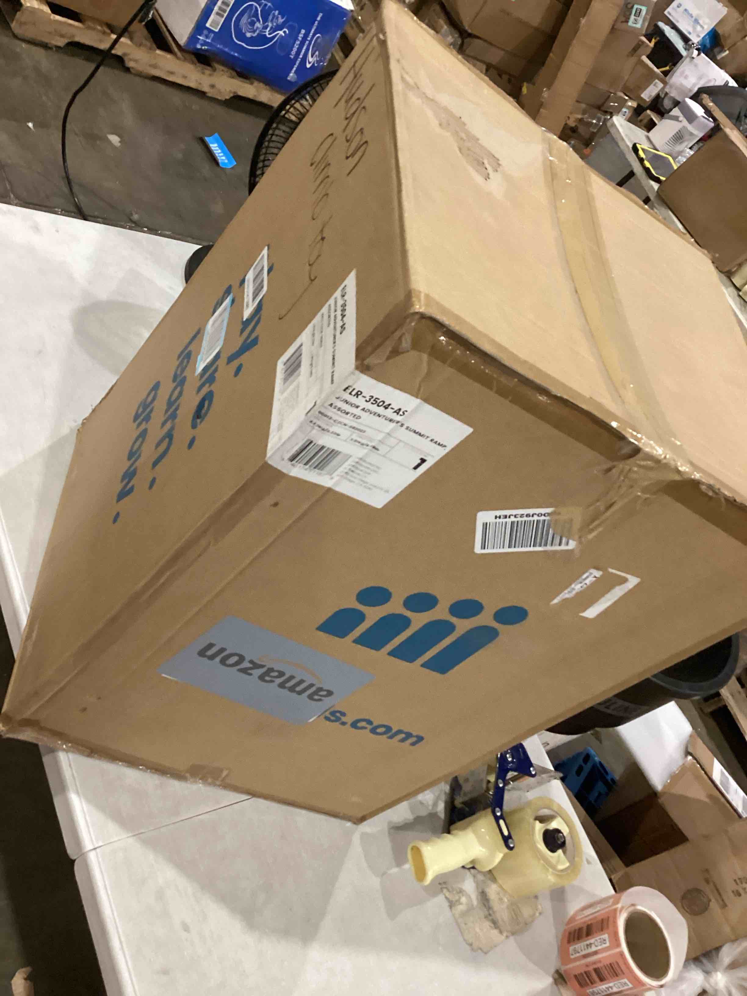 https://s3.amazonaws.com/lotting-images-prod/bidfta/GRA1994638_1753208887297.jpeg