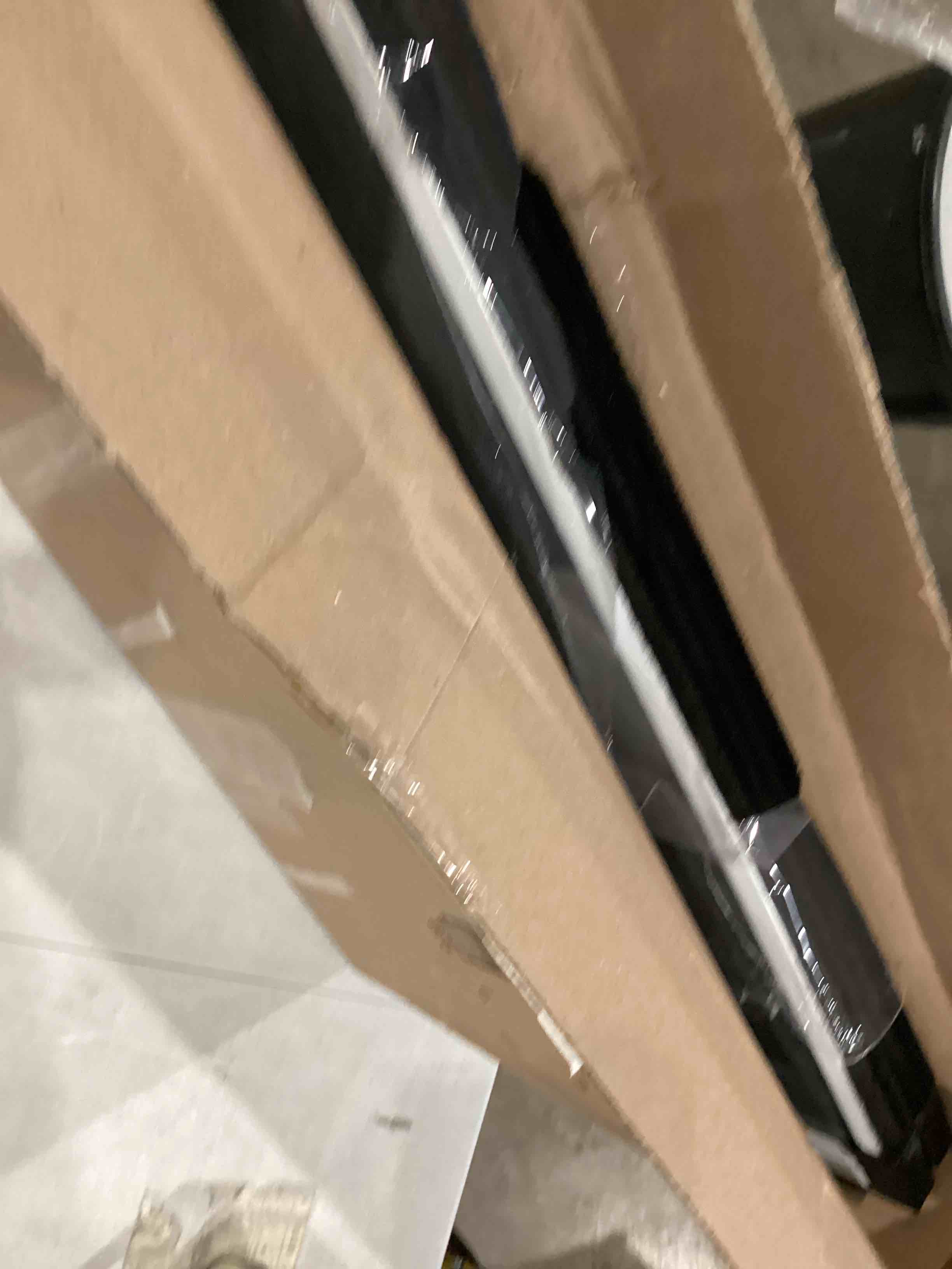 https://s3.amazonaws.com/lotting-images-prod/bidfta/GRA1994669_1753356777832.jpeg