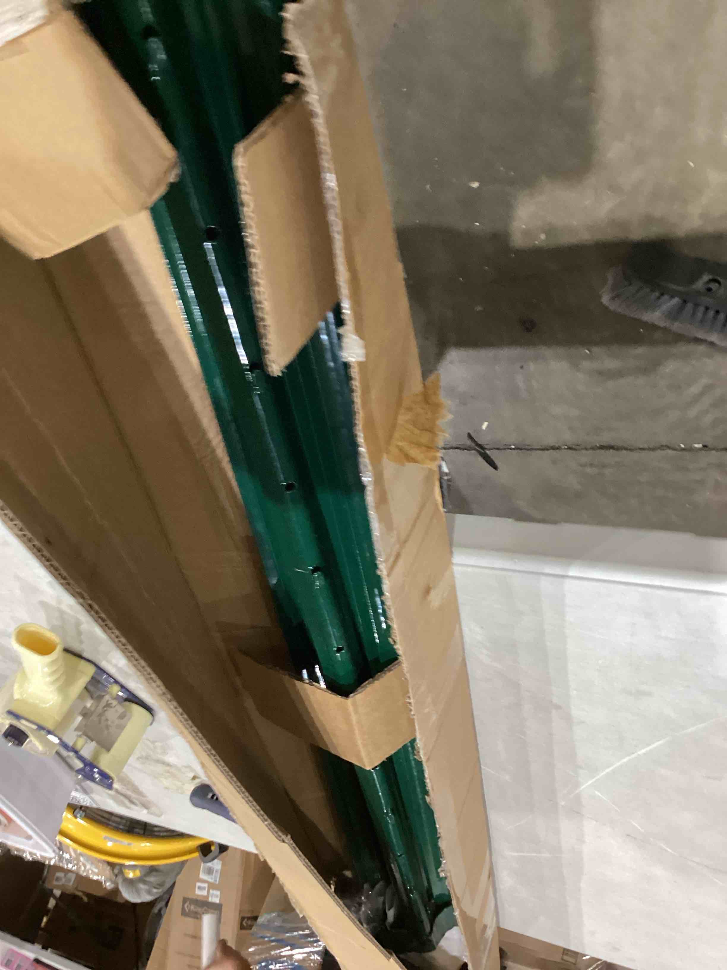 https://s3.amazonaws.com/lotting-images-prod/bidfta/GRA1994677_1753297938957.jpeg
