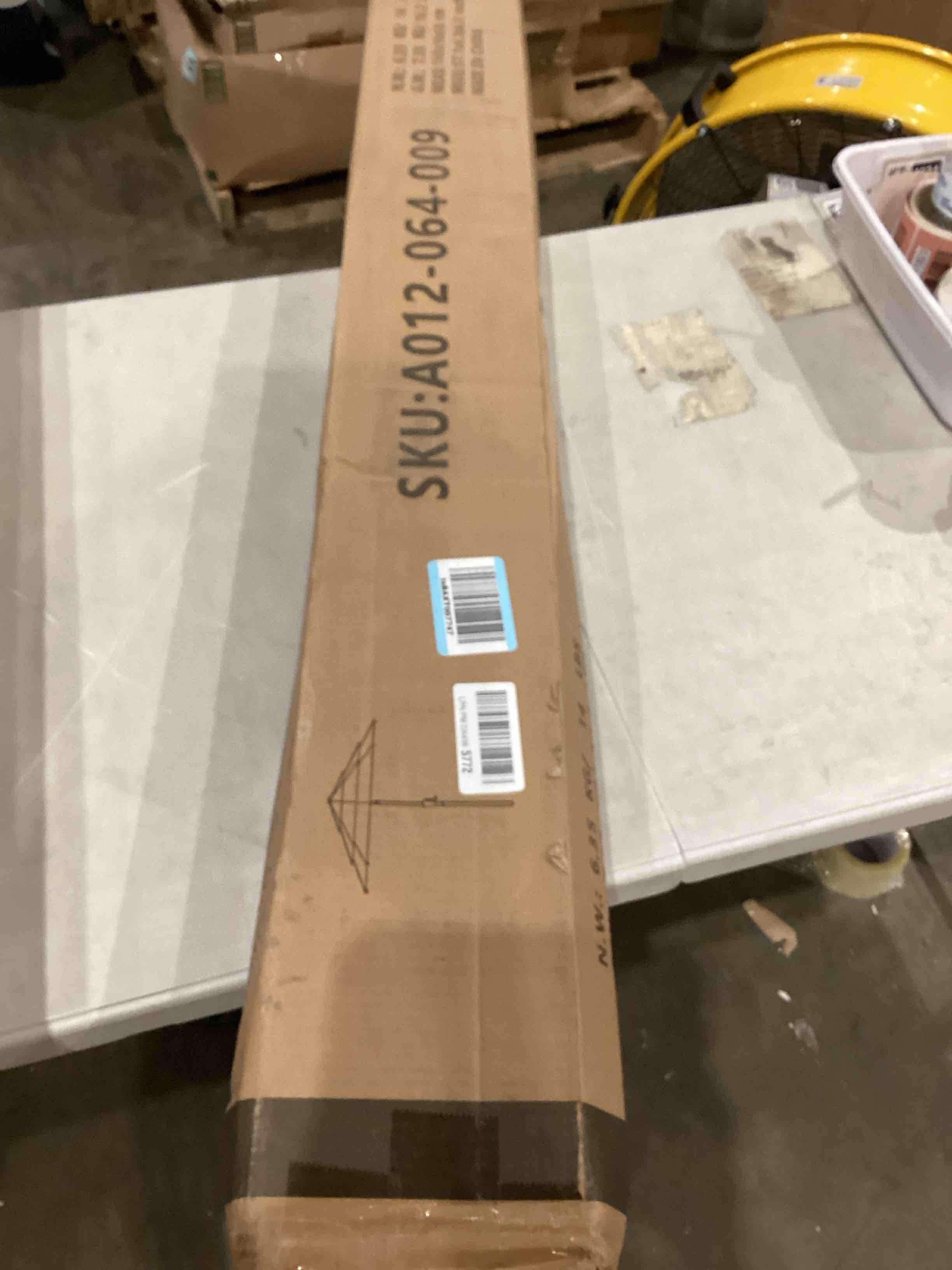 https://s3.amazonaws.com/lotting-images-prod/bidfta/GRA1994681_1753297323717.jpeg