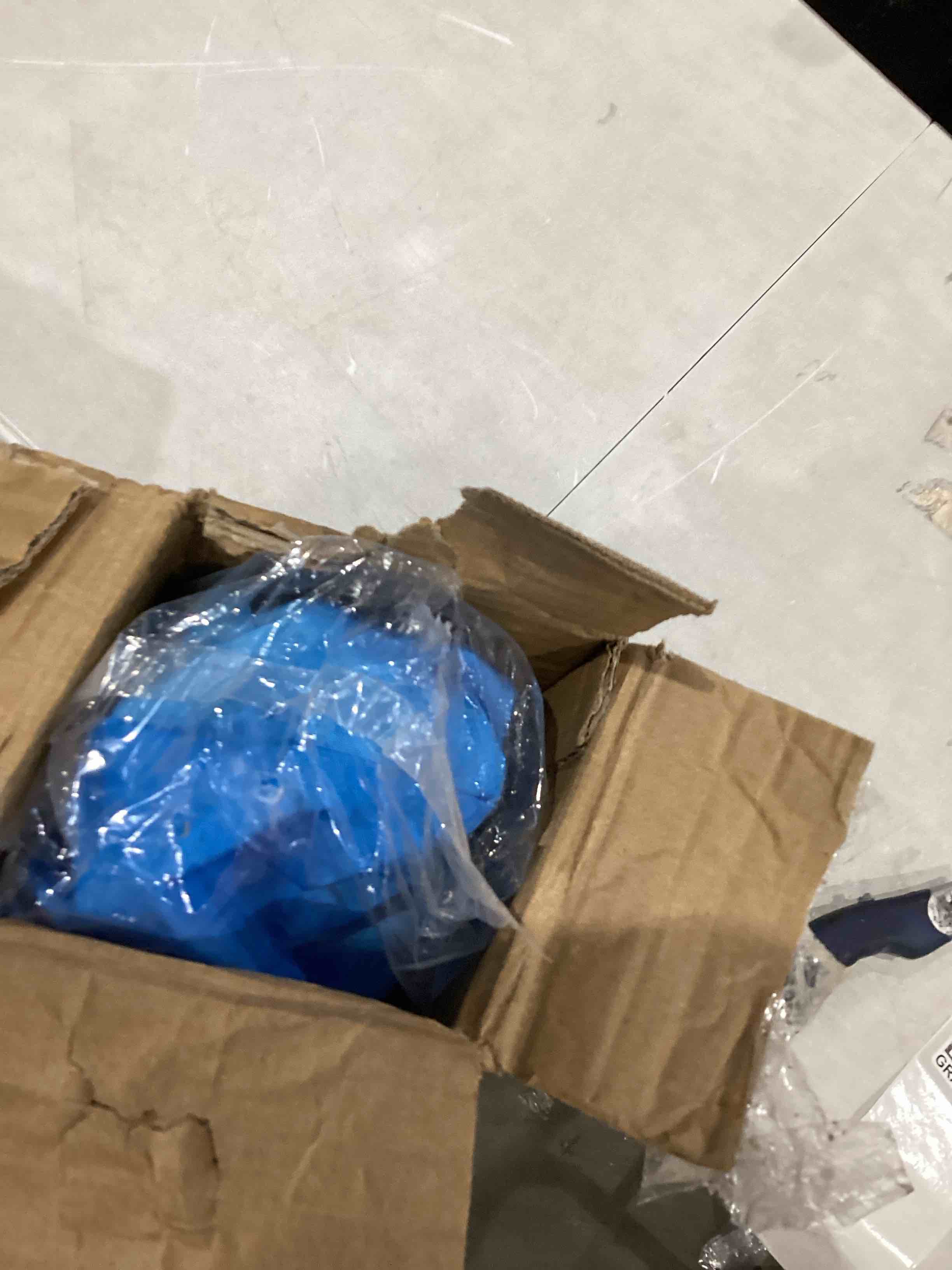 https://s3.amazonaws.com/lotting-images-prod/bidfta/GRA1994693_1753295508415.jpeg
