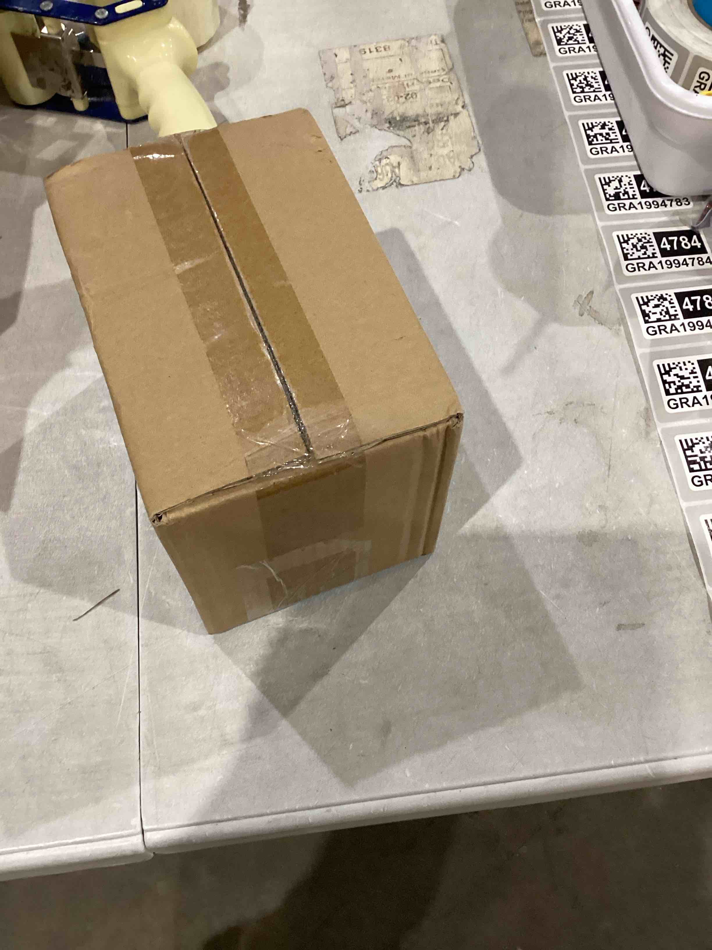 https://s3.amazonaws.com/lotting-images-prod/bidfta/GRA1994790_1753444894189.jpeg