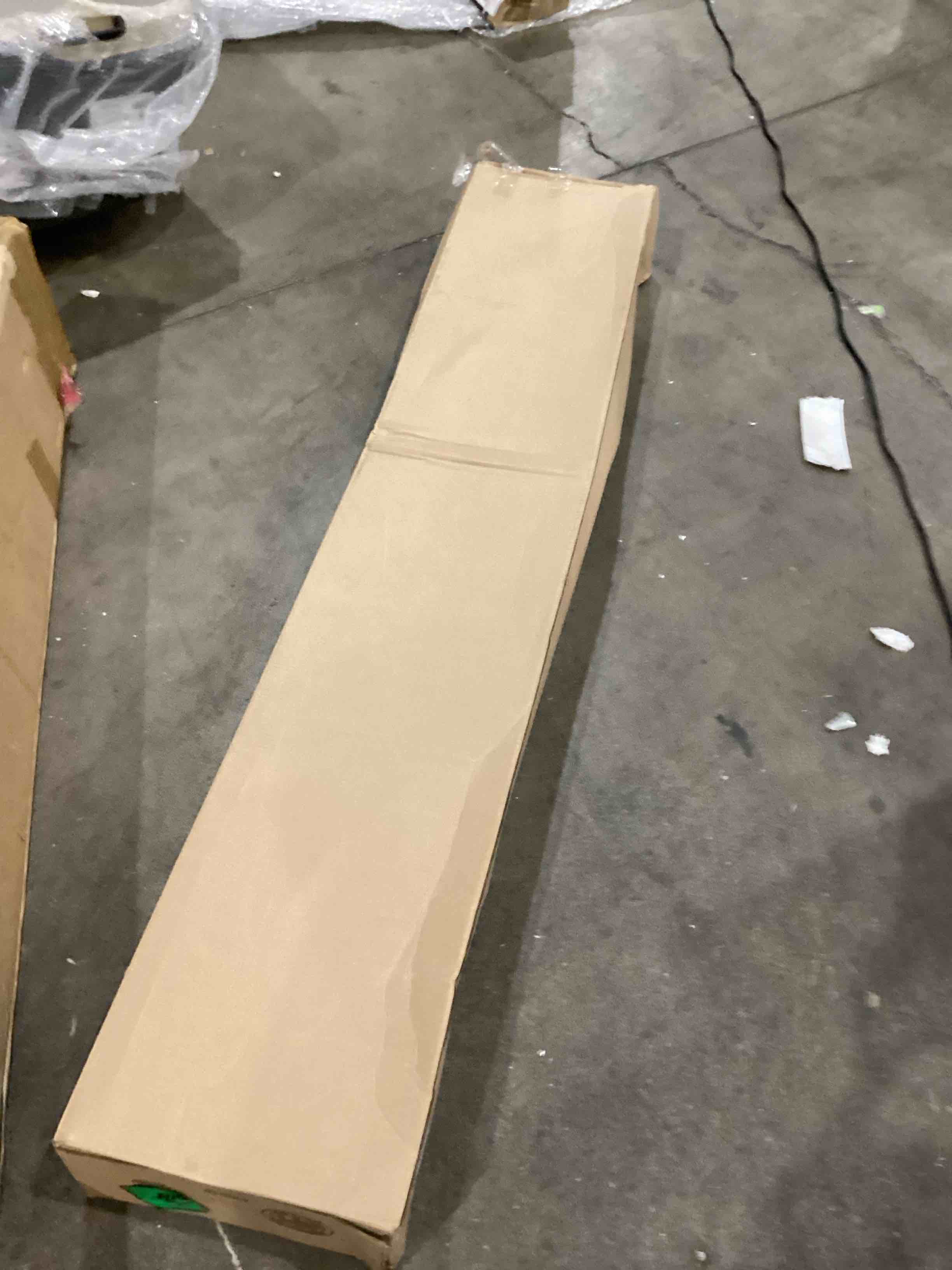 https://s3.amazonaws.com/lotting-images-prod/bidfta/GRA1994813_1753451098911.jpeg