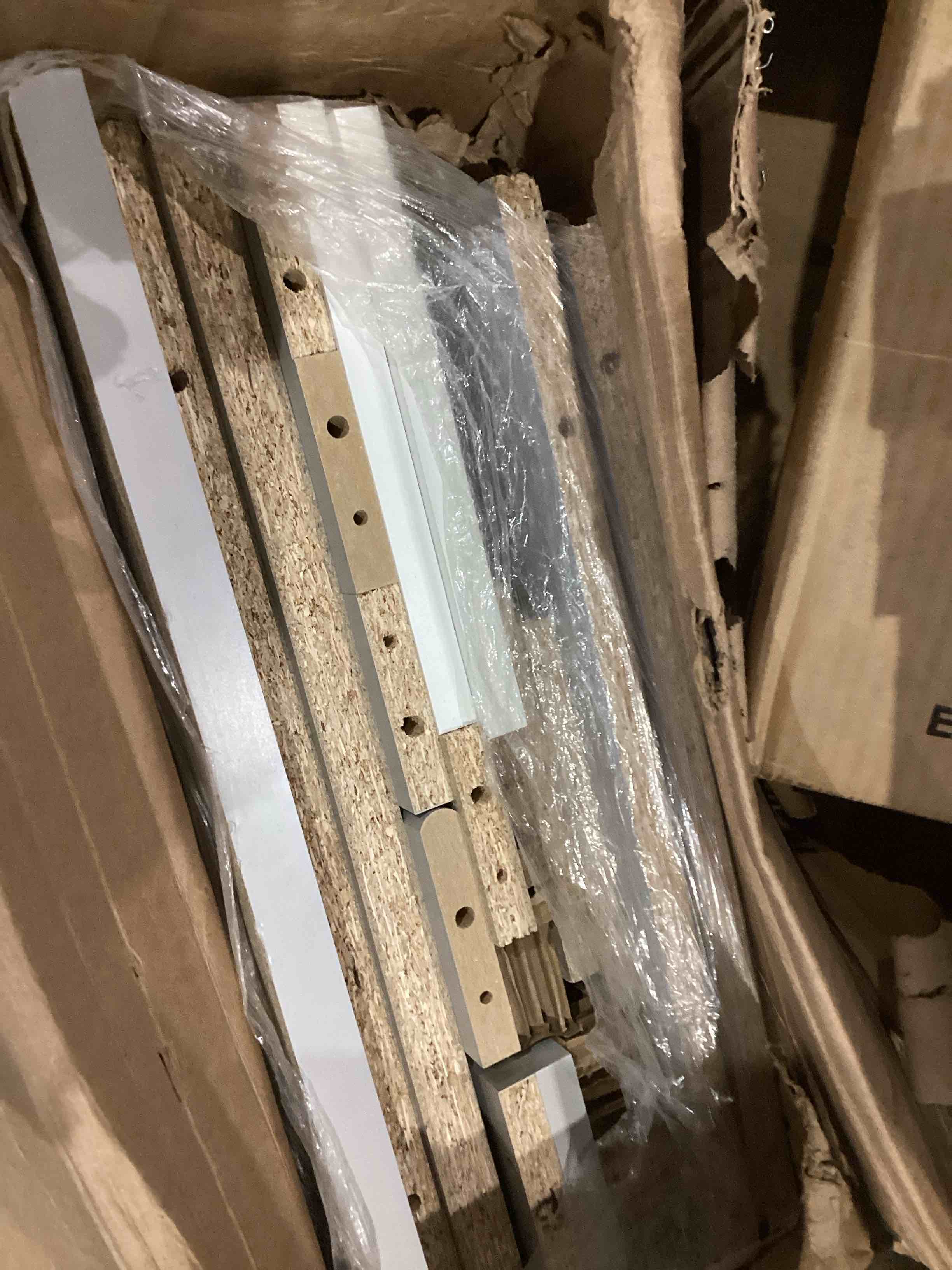 https://s3.amazonaws.com/lotting-images-prod/bidfta/GRA1994830_1754313670257.jpeg