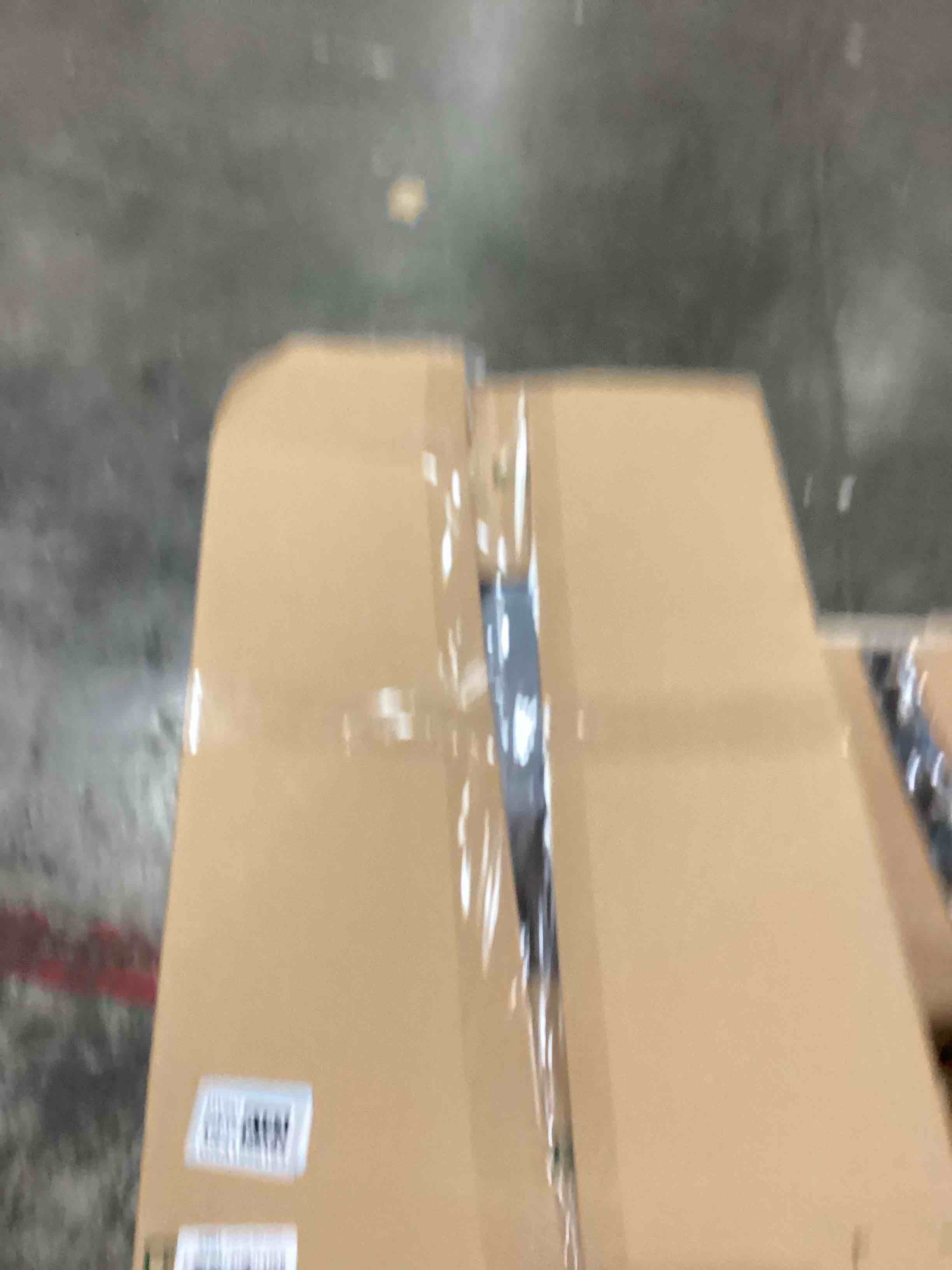 https://s3.amazonaws.com/lotting-images-prod/bidfta/GRA1996183_1747070248856.jpeg