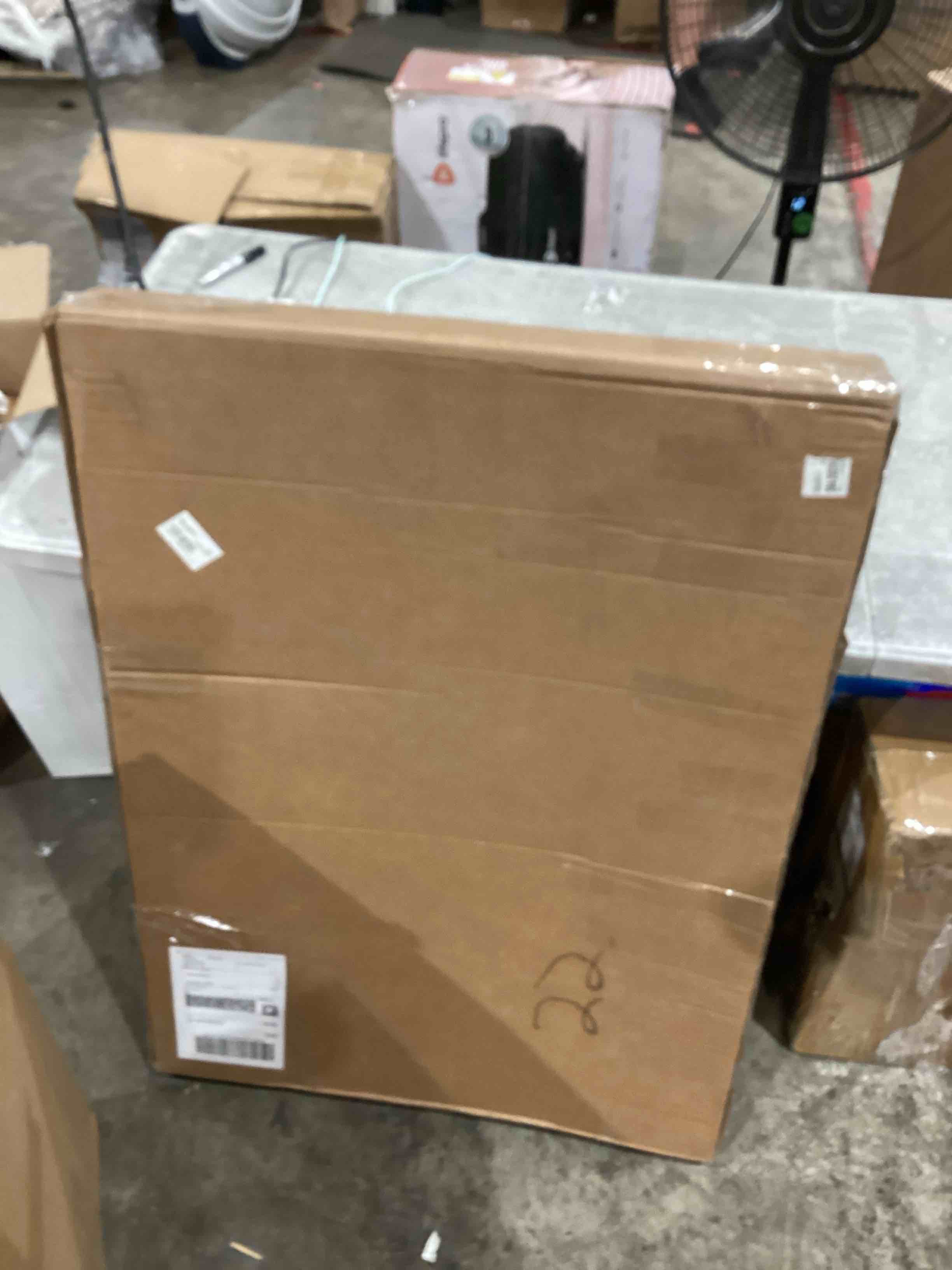 https://s3.amazonaws.com/lotting-images-prod/bidfta/GRA1998603_1750685266942.jpeg