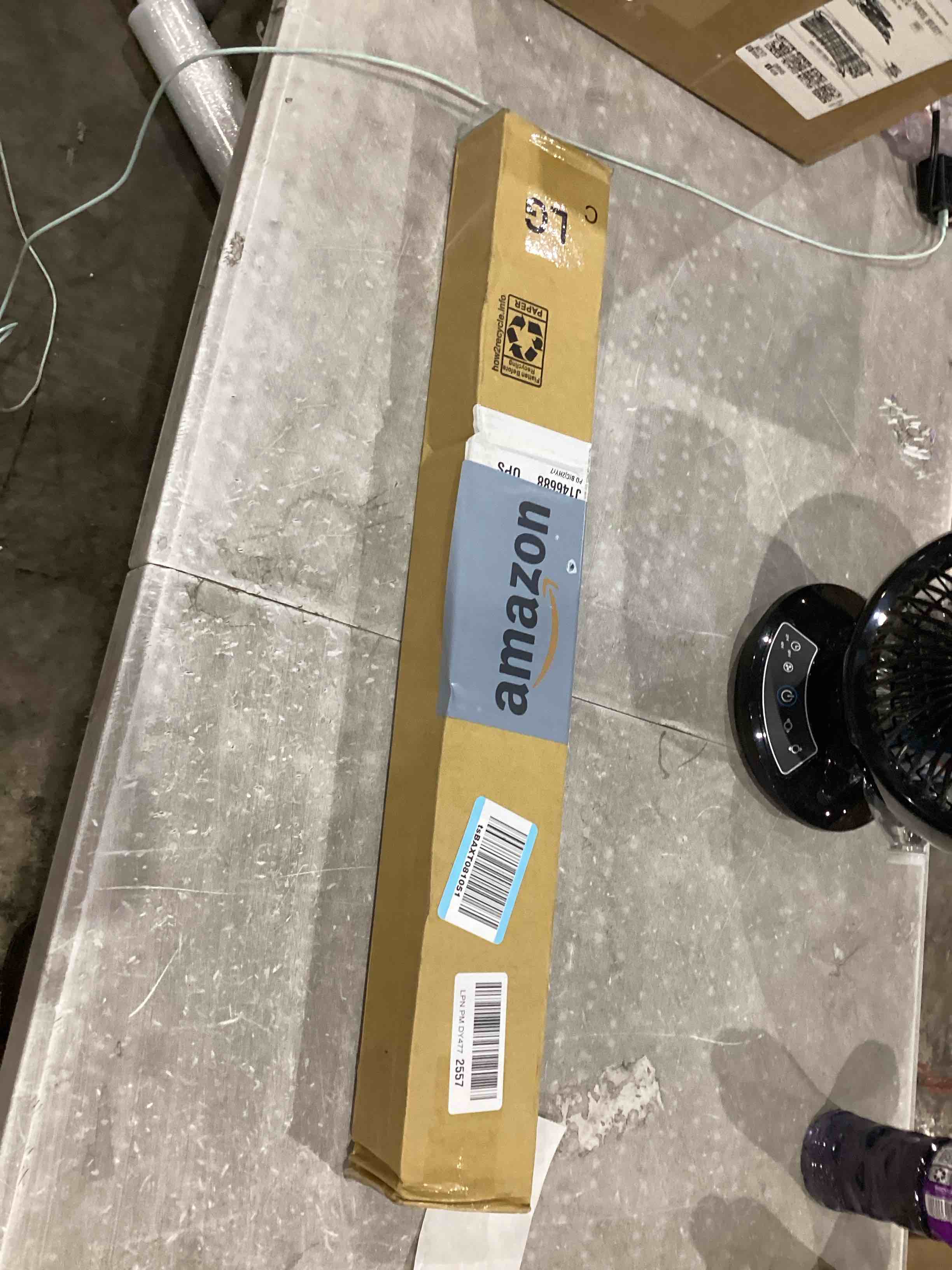 https://s3.amazonaws.com/lotting-images-prod/bidfta/GRA1998828_1750874317603.jpeg
