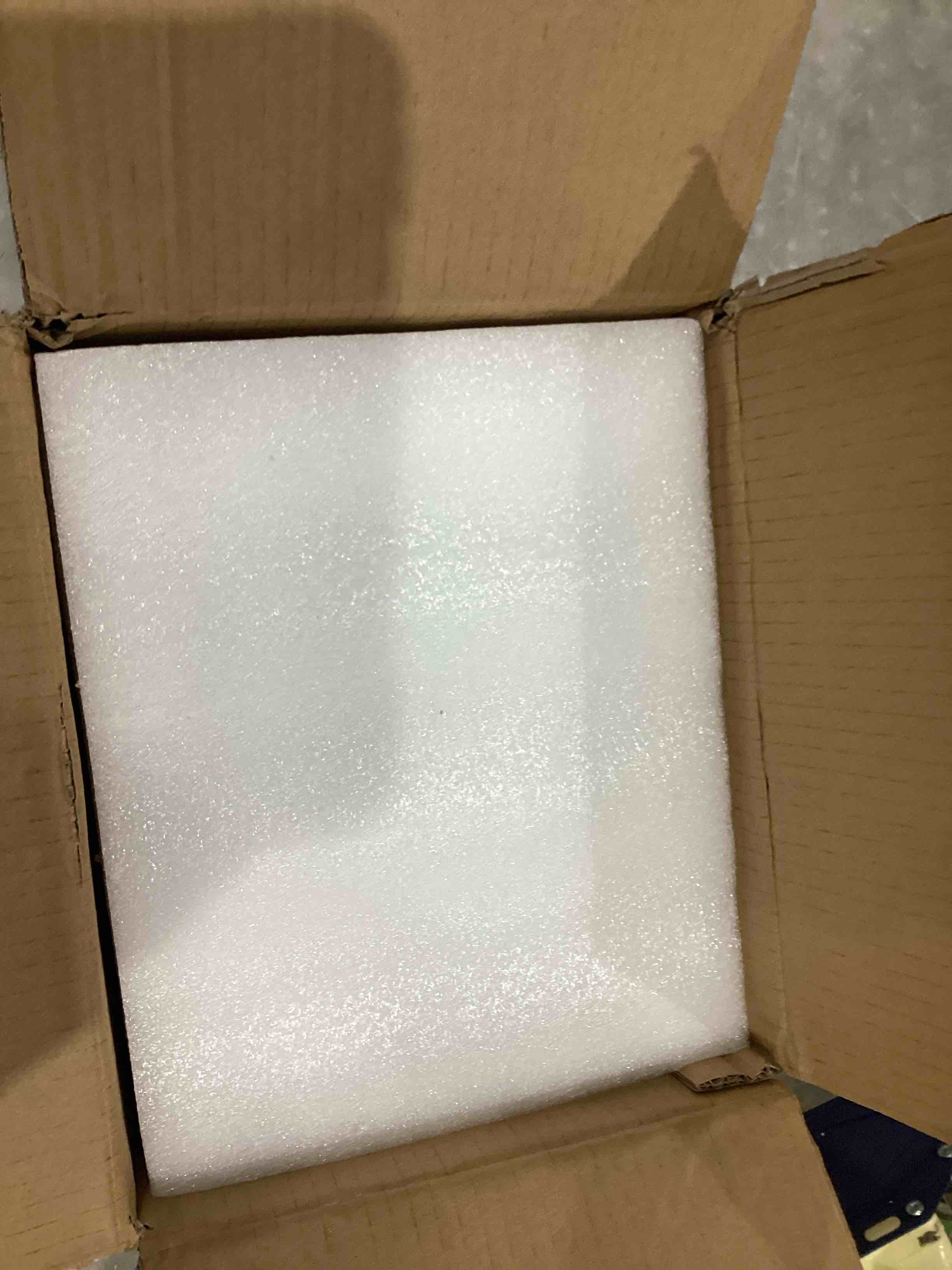 https://s3.amazonaws.com/lotting-images-prod/bidfta/GRA1998836_1750877335277.jpeg