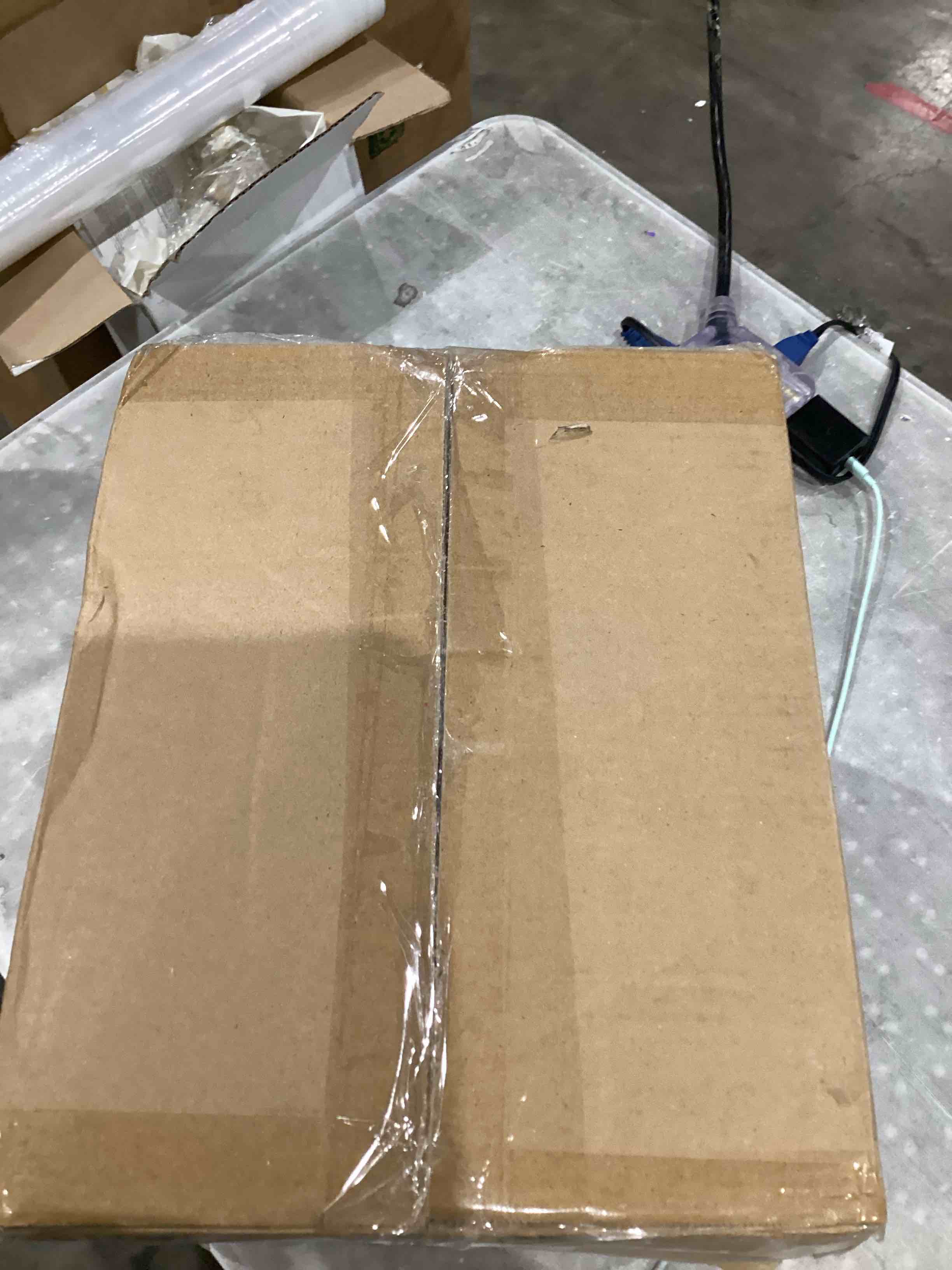 https://s3.amazonaws.com/lotting-images-prod/bidfta/GRA1998840_1750877983588.jpeg