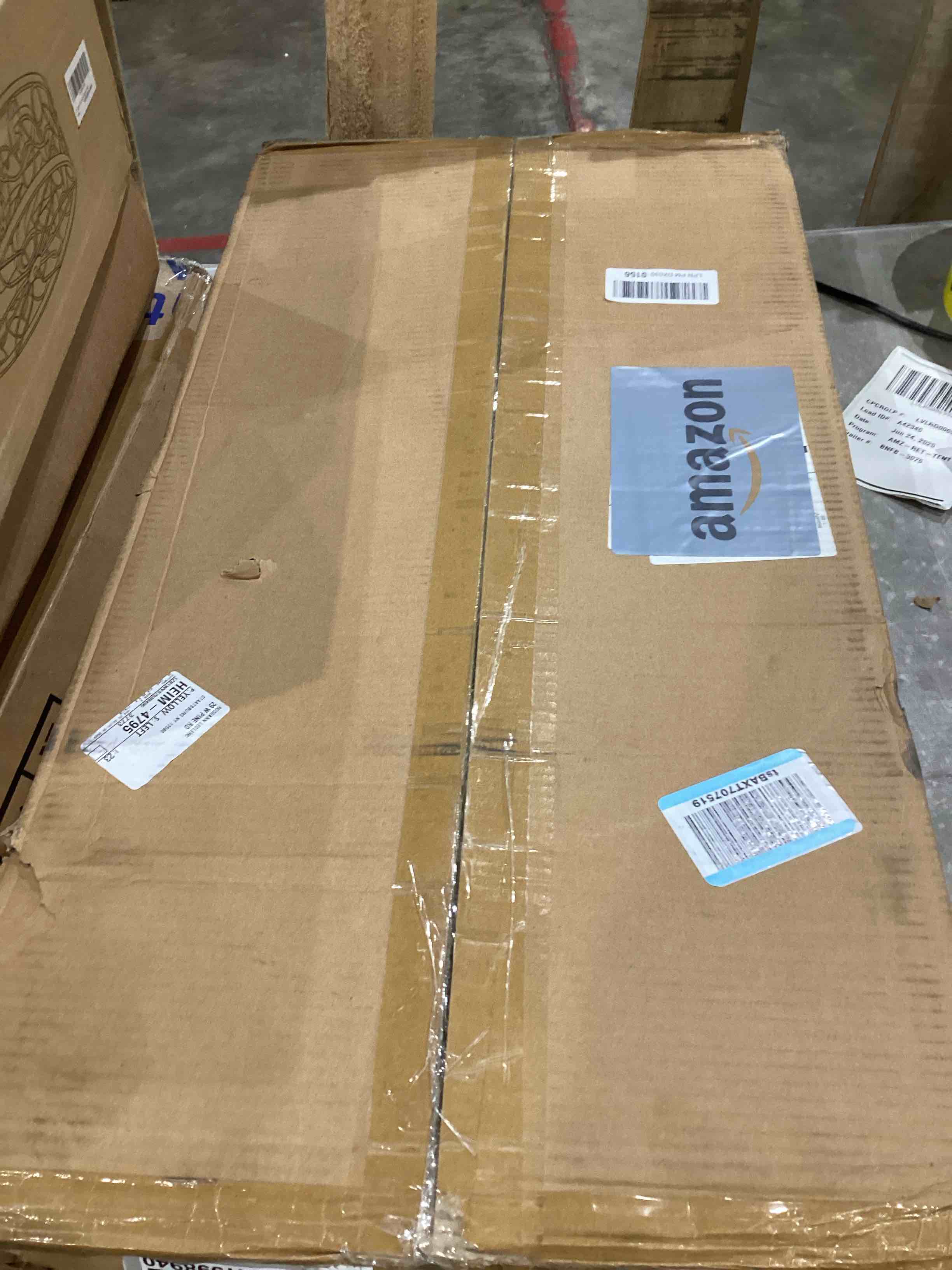 https://s3.amazonaws.com/lotting-images-prod/bidfta/GRA1998940_1750962478875.jpeg