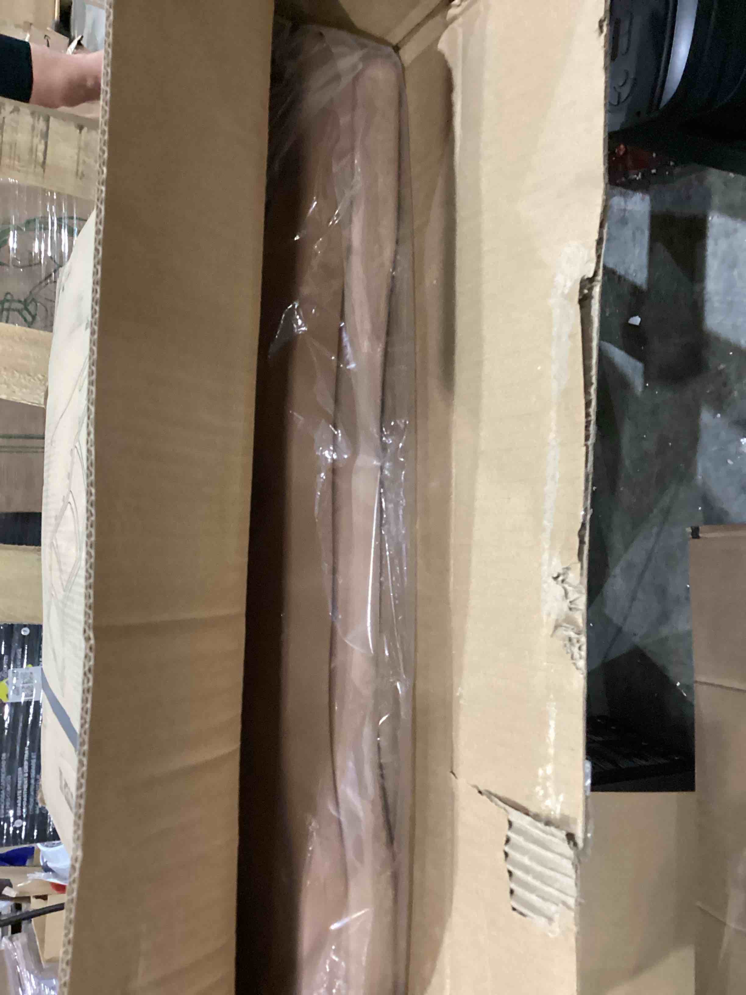 https://s3.amazonaws.com/lotting-images-prod/bidfta/GRA1998954_1750965311698.jpeg