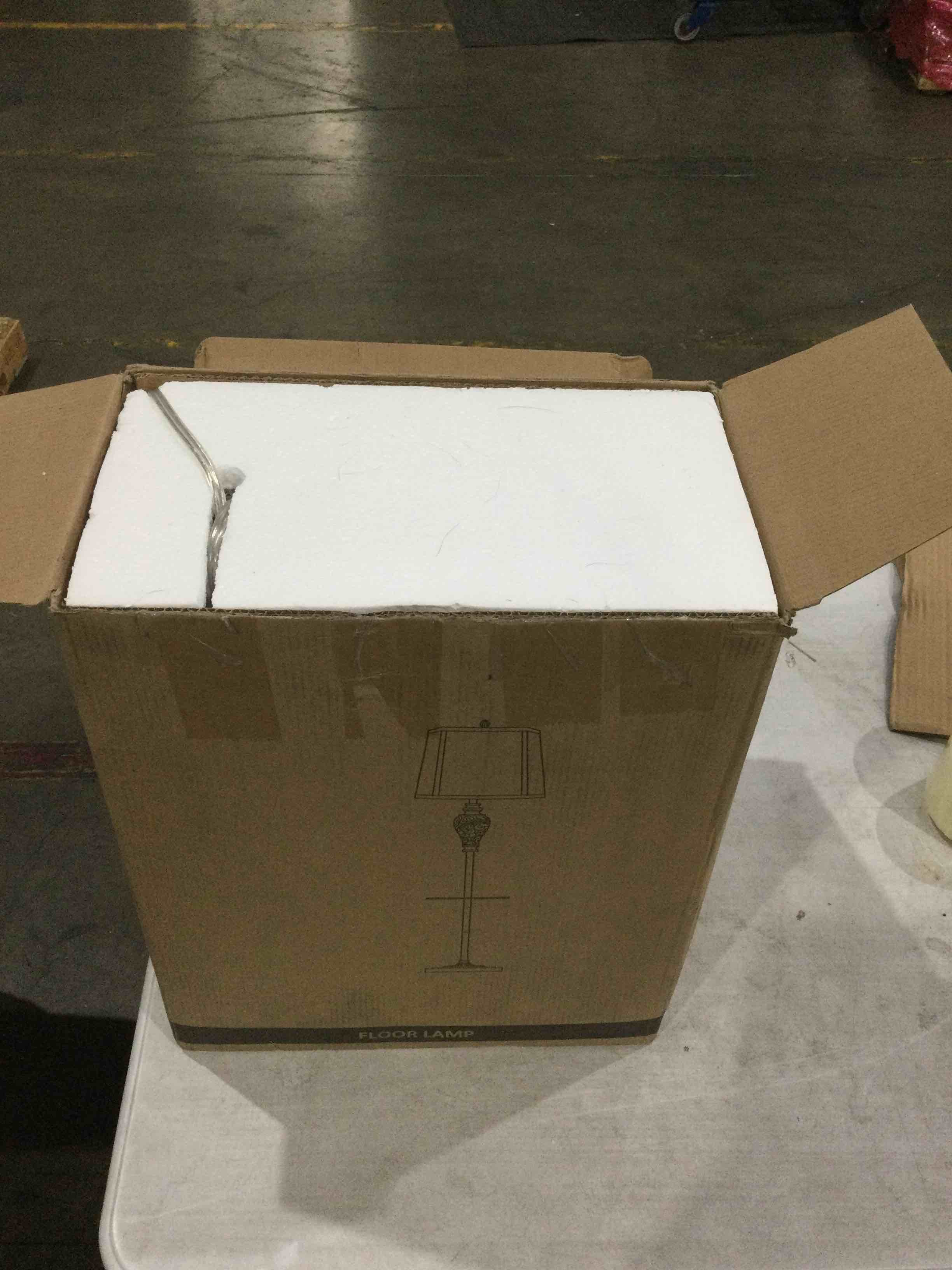 https://s3.amazonaws.com/lotting-images-prod/bidfta/GRA1999551_1749222738762.jpeg
