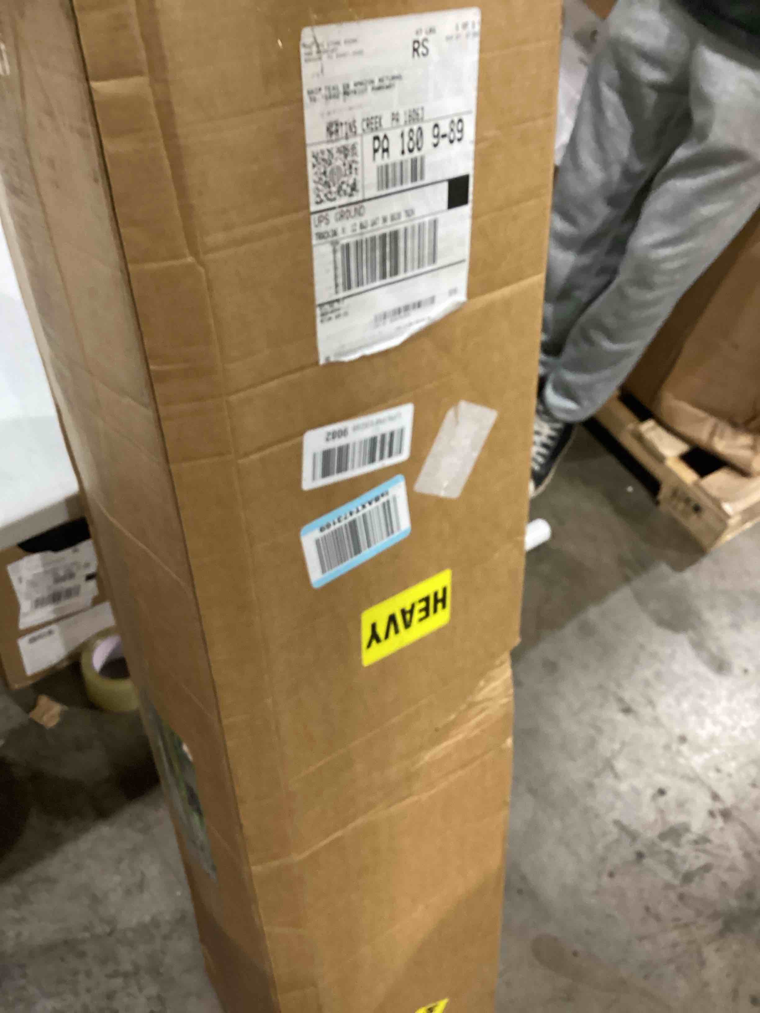 https://s3.amazonaws.com/lotting-images-prod/bidfta/GRA2000884_1749920747929.jpeg