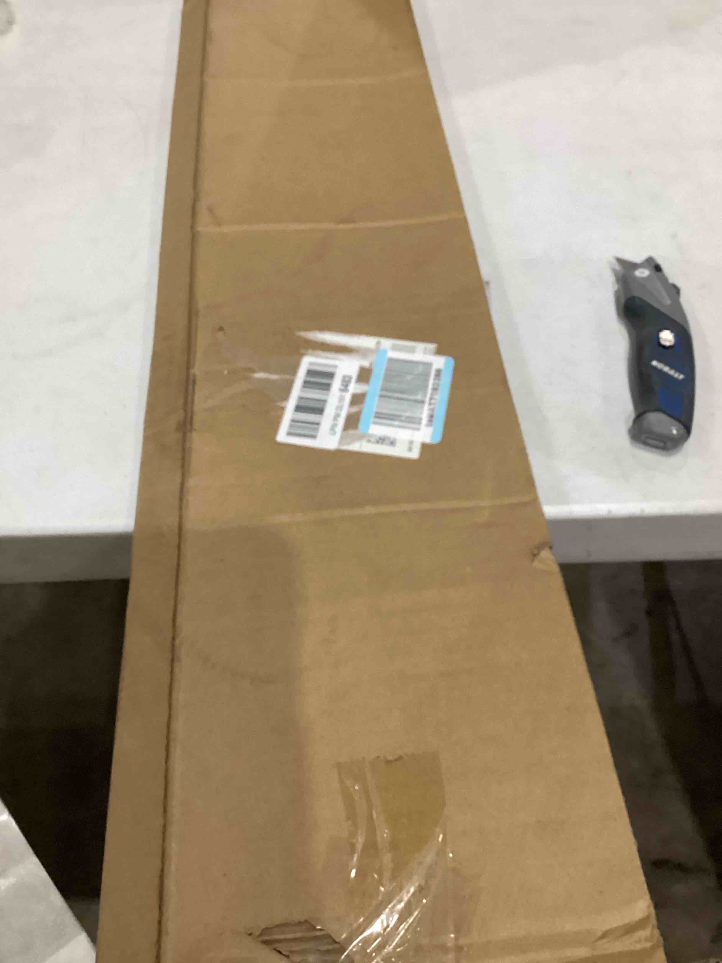 https://s3.amazonaws.com/lotting-images-prod/bidfta/GRA2001519_1750429342454.jpeg