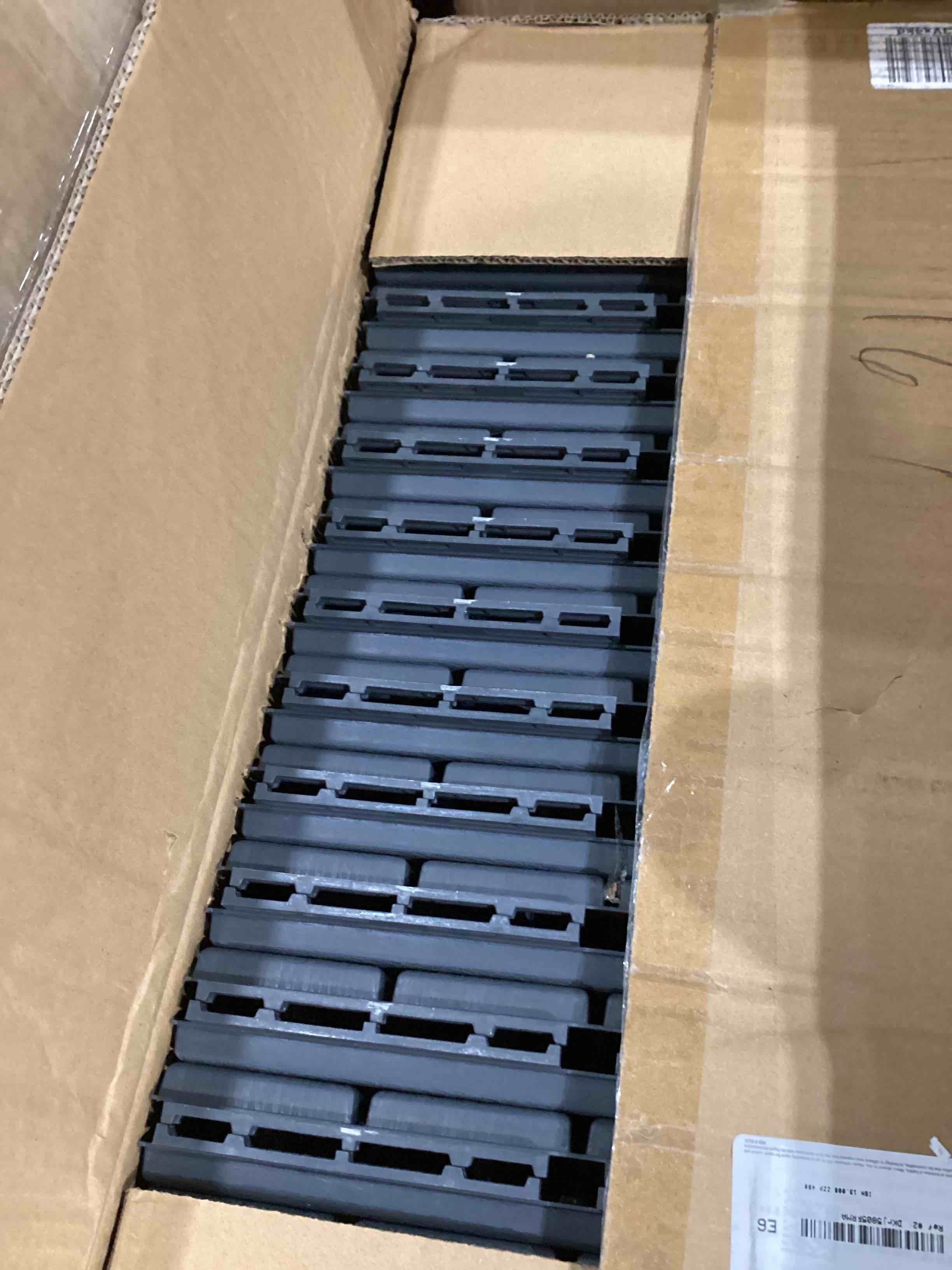 https://s3.amazonaws.com/lotting-images-prod/bidfta/GRA2001671_1750692580510.jpeg