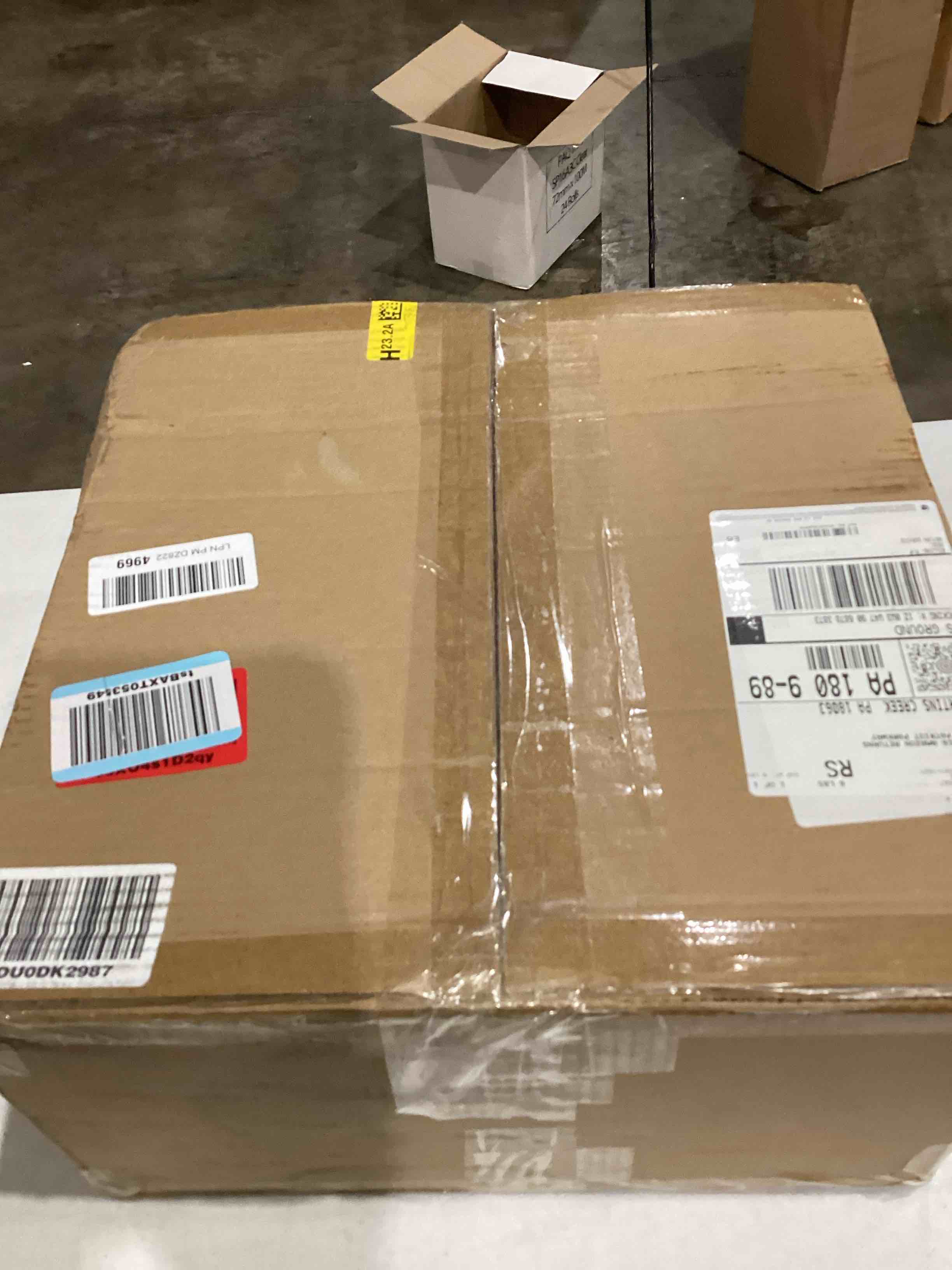 https://s3.amazonaws.com/lotting-images-prod/bidfta/GRA2001698_1750686099330.jpeg