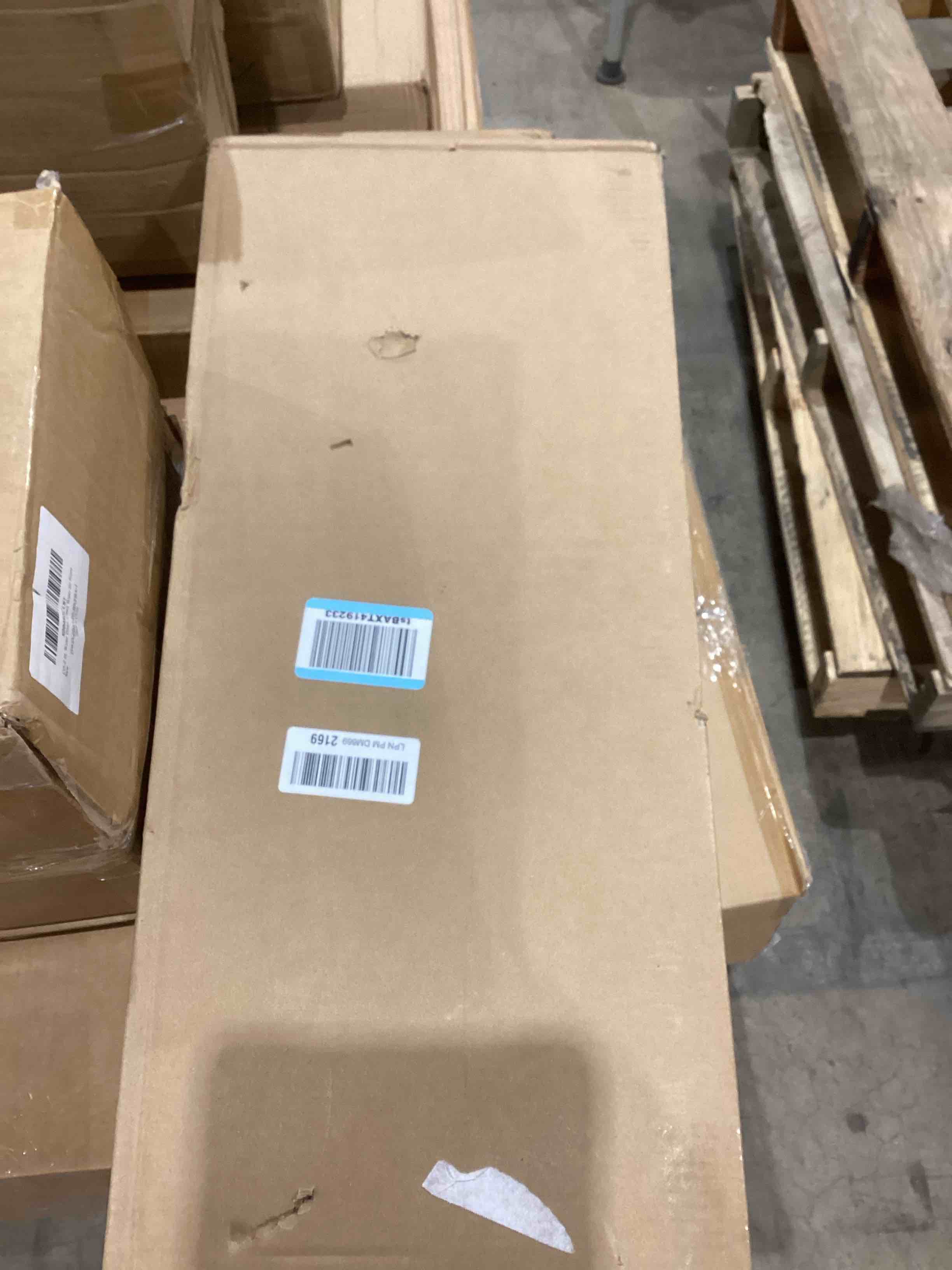 https://s3.amazonaws.com/lotting-images-prod/bidfta/GRA2005539_1742312483612.jpeg