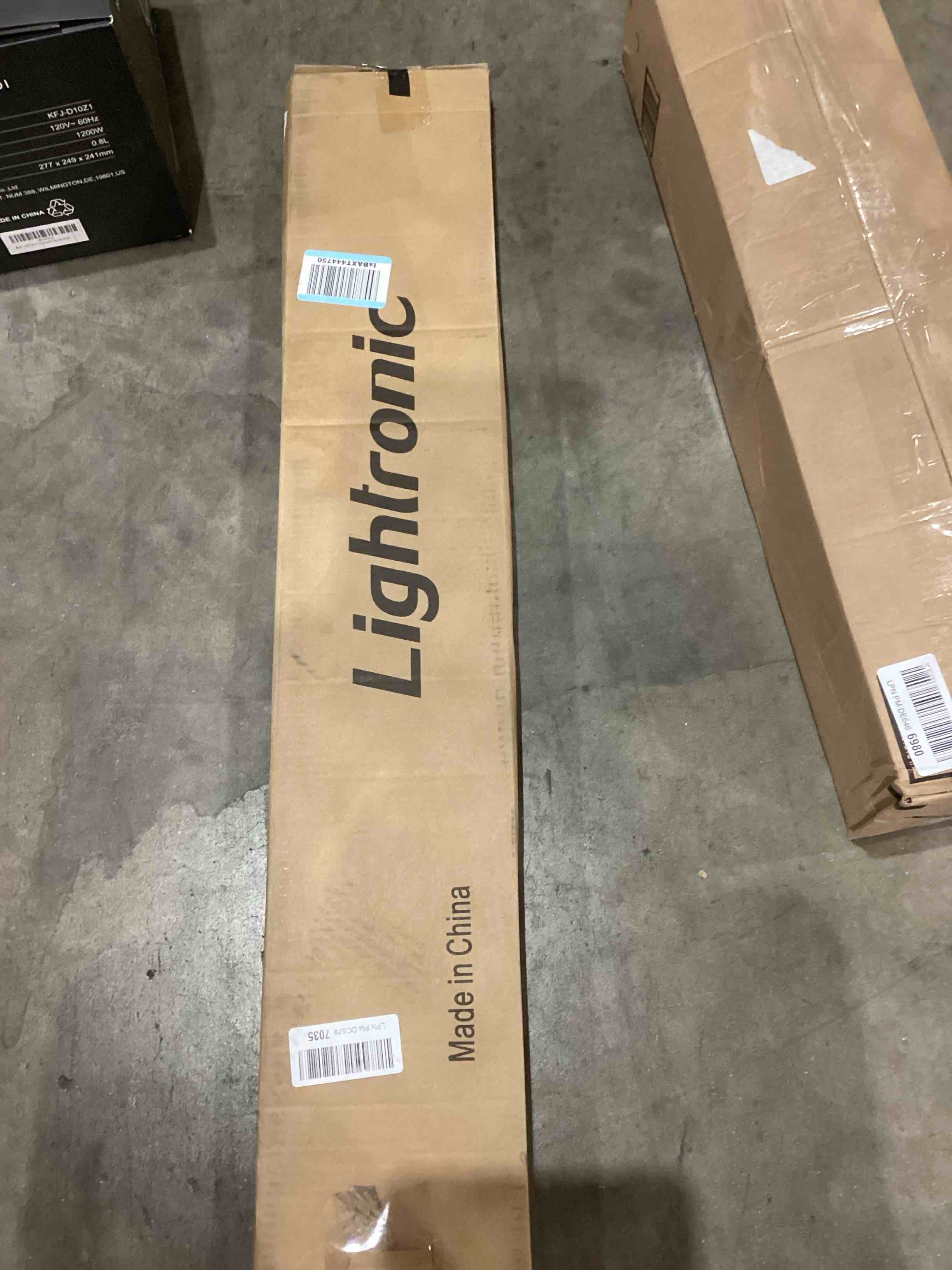 https://s3.amazonaws.com/lotting-images-prod/bidfta/GRA2005544_1742307987653.jpeg