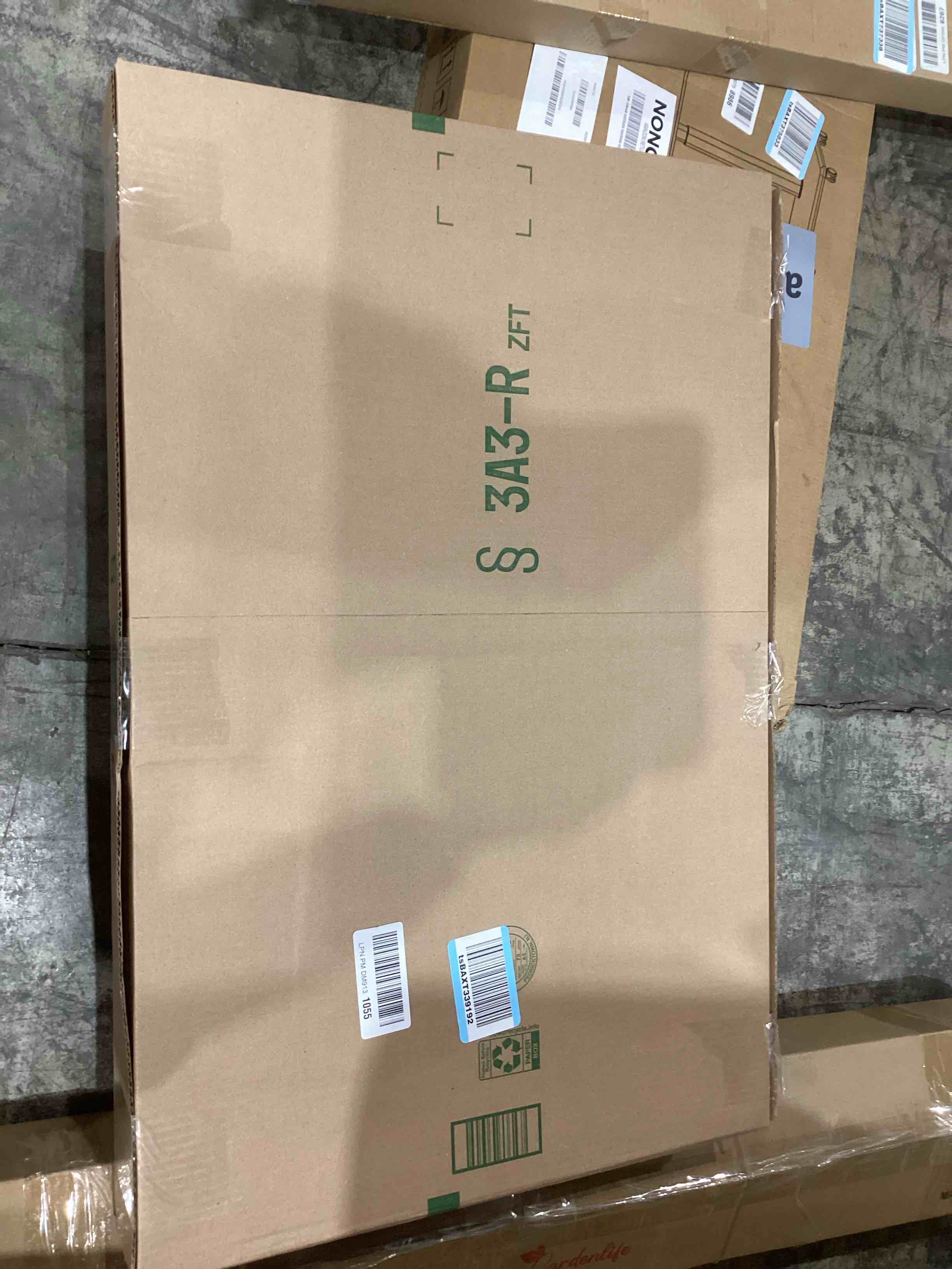 https://s3.amazonaws.com/lotting-images-prod/bidfta/GRA2005608_1742328522507.jpeg