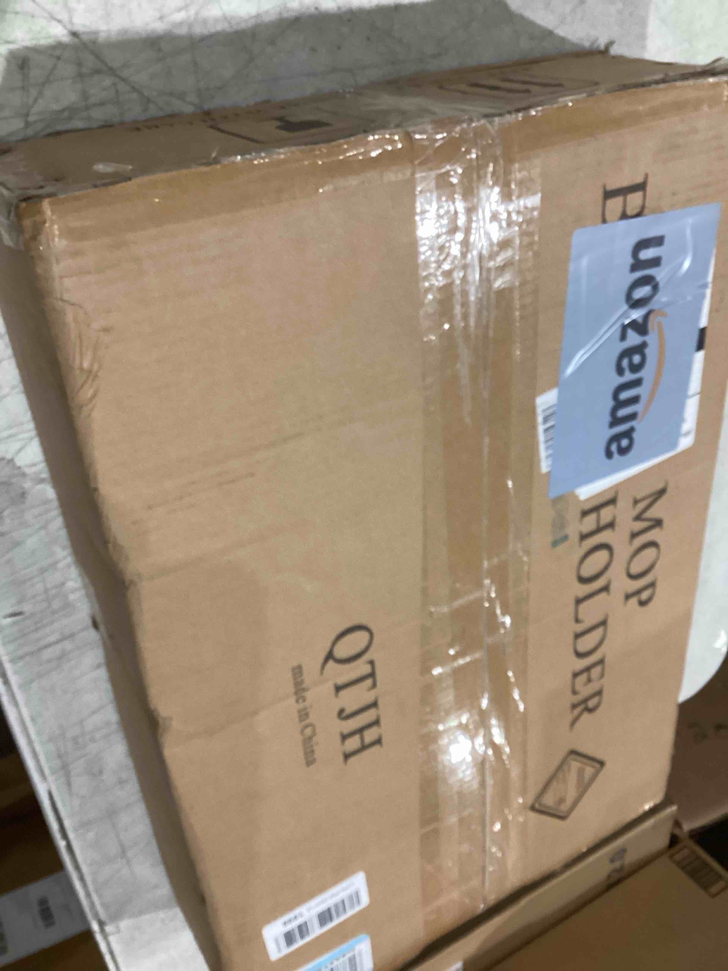 https://s3.amazonaws.com/lotting-images-prod/bidfta/GRA2005813_1742477247805.jpeg