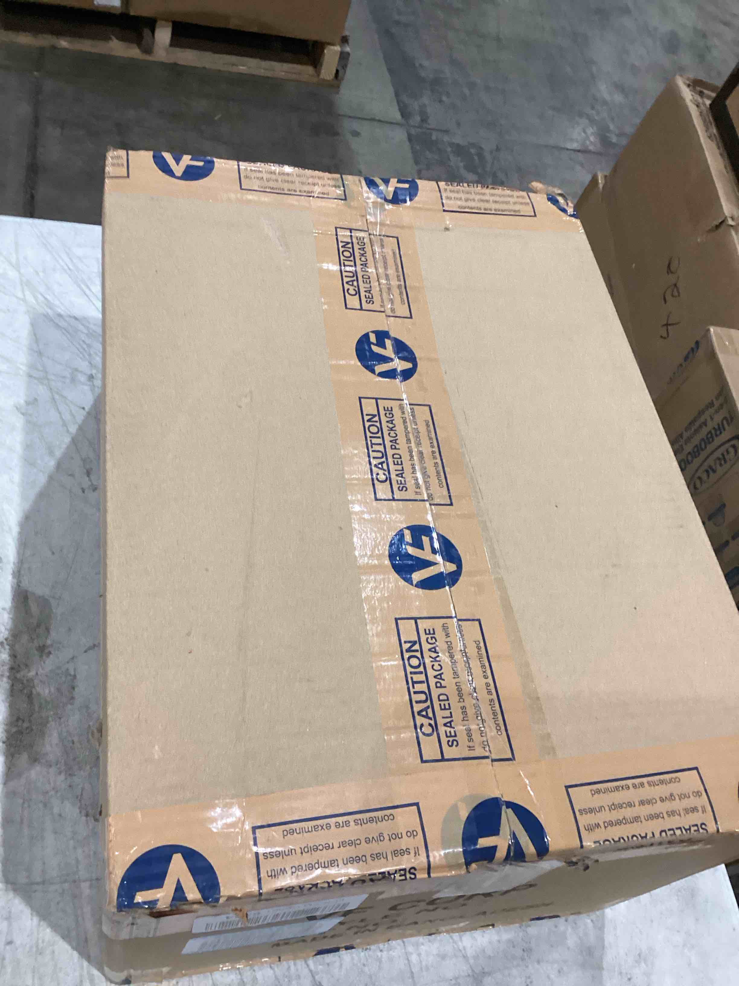 https://s3.amazonaws.com/lotting-images-prod/bidfta/GRA2005820_1742478196233.jpeg